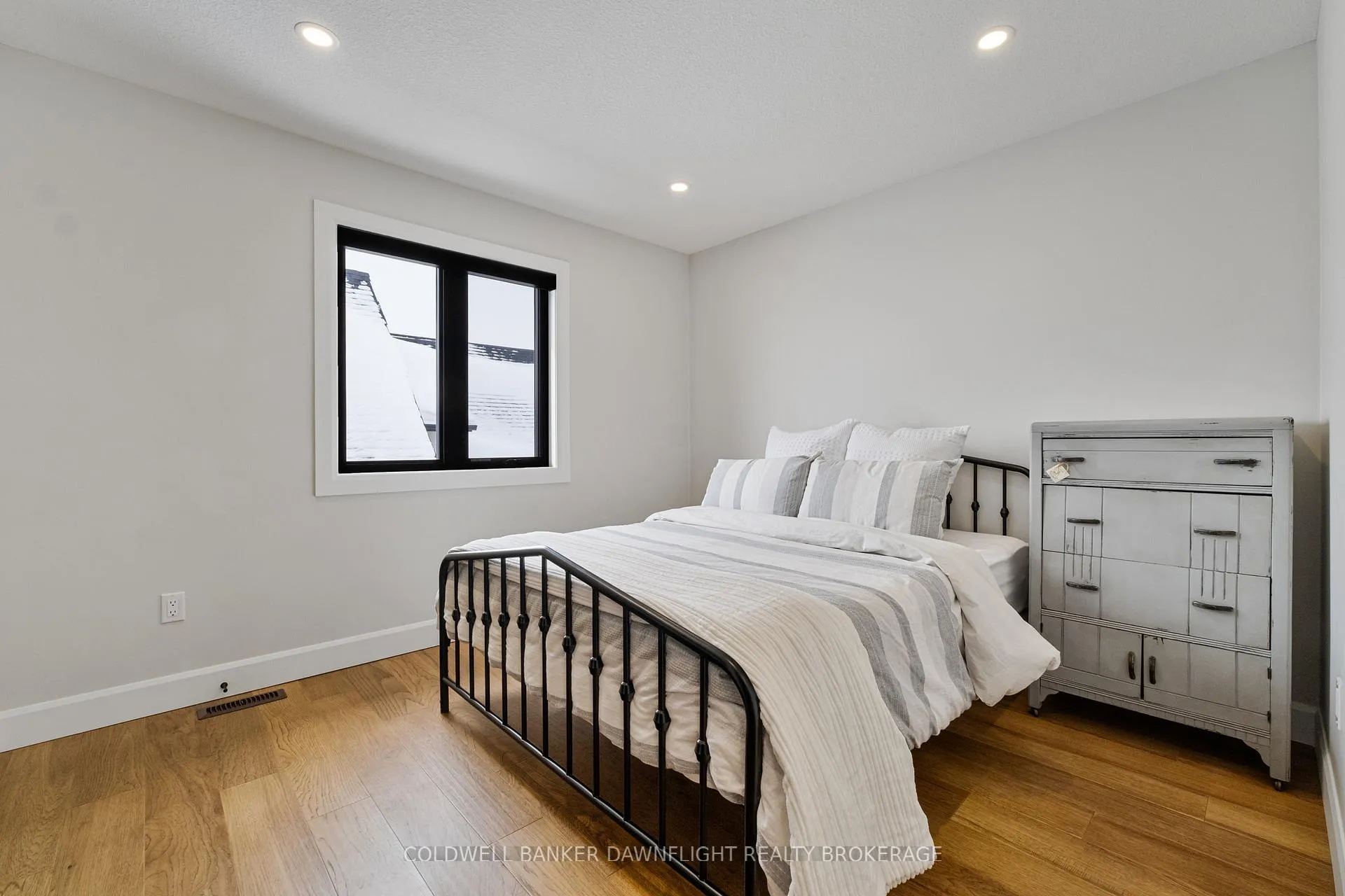 Photo 23 of 160 Foxborough Place, Thames Centre, Thorndale — HOMEH