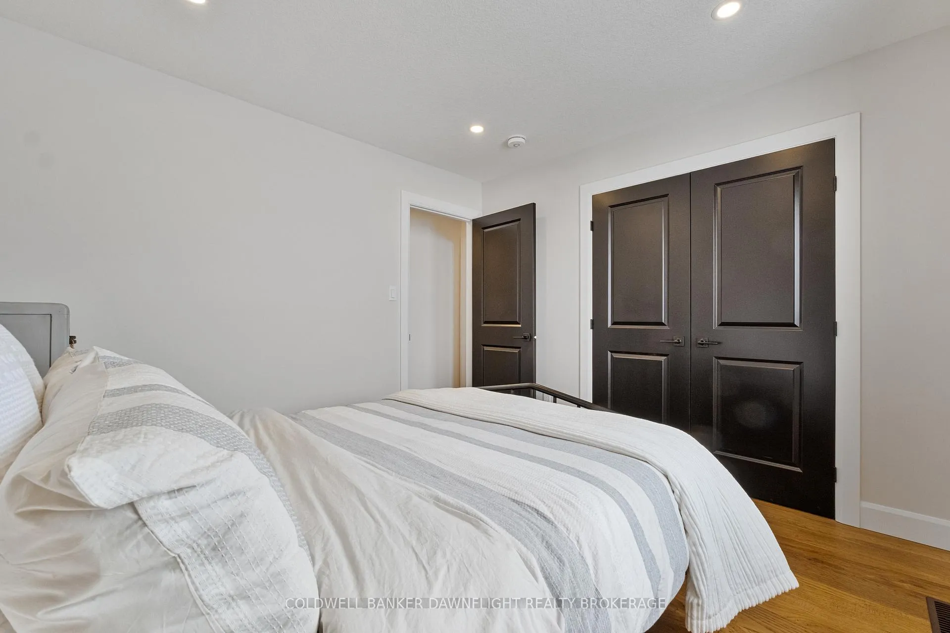 Photo 24 of 160 Foxborough Place, Thames Centre, Thorndale — HOMEH