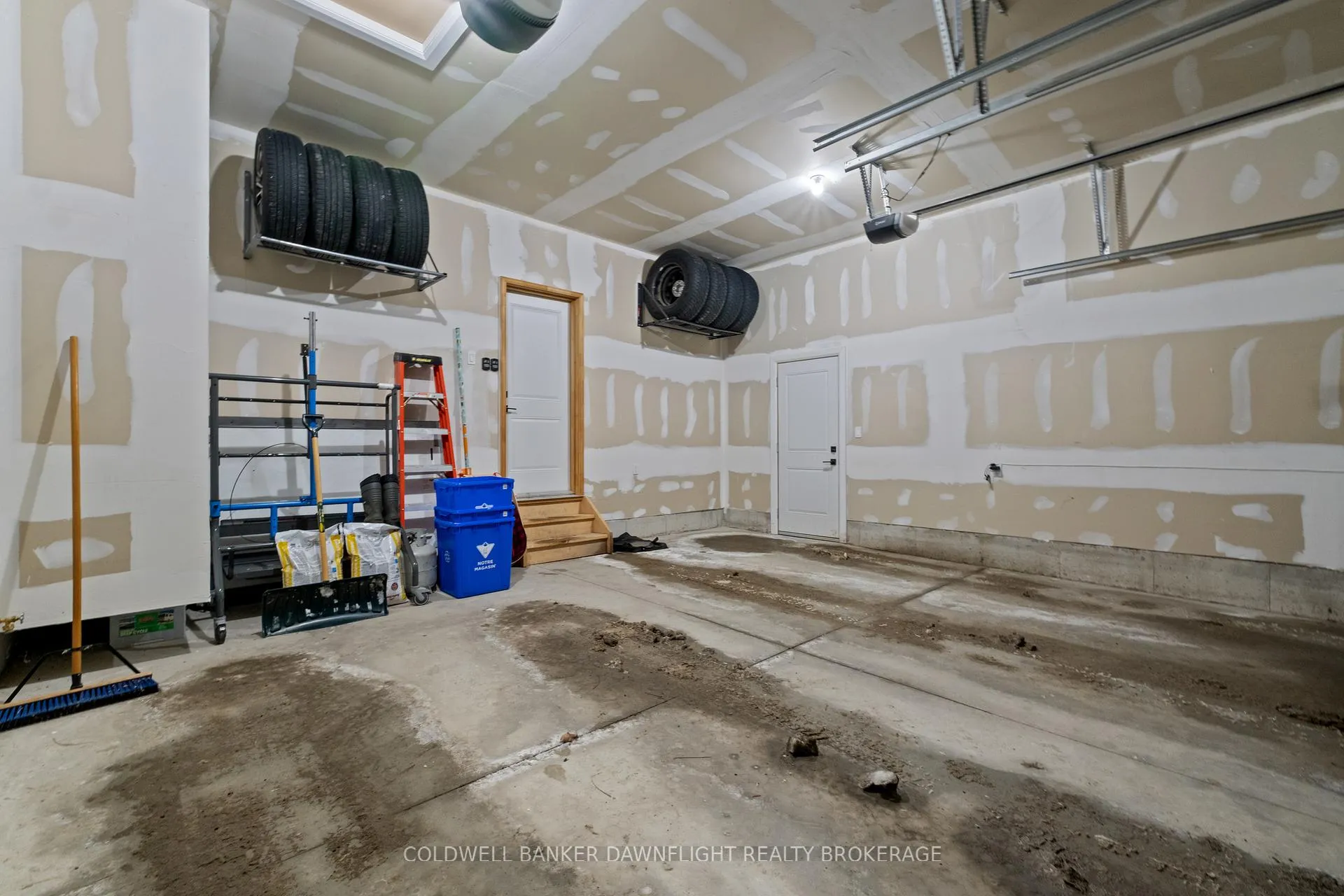 Photo 33 of 160 Foxborough Place, Thames Centre, Thorndale — HOMEH