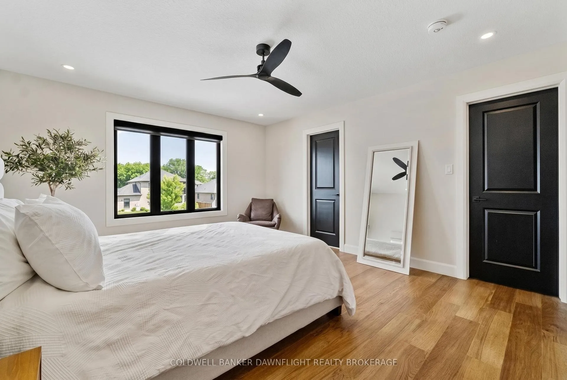 Photo 50 of 160 Foxborough Place, Thames Centre, Thorndale — HOMEH