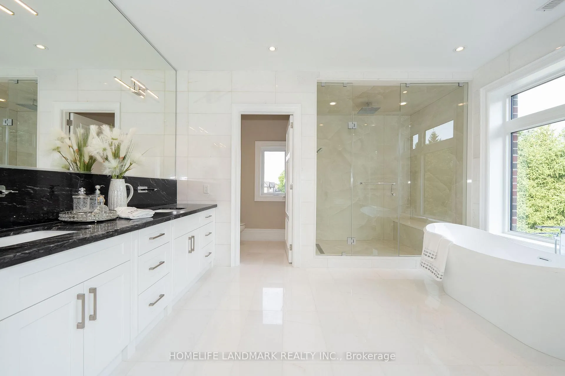 Photo 16 of 104 Dexter Road E, Richmond Hill, North Richvale — HOMEH