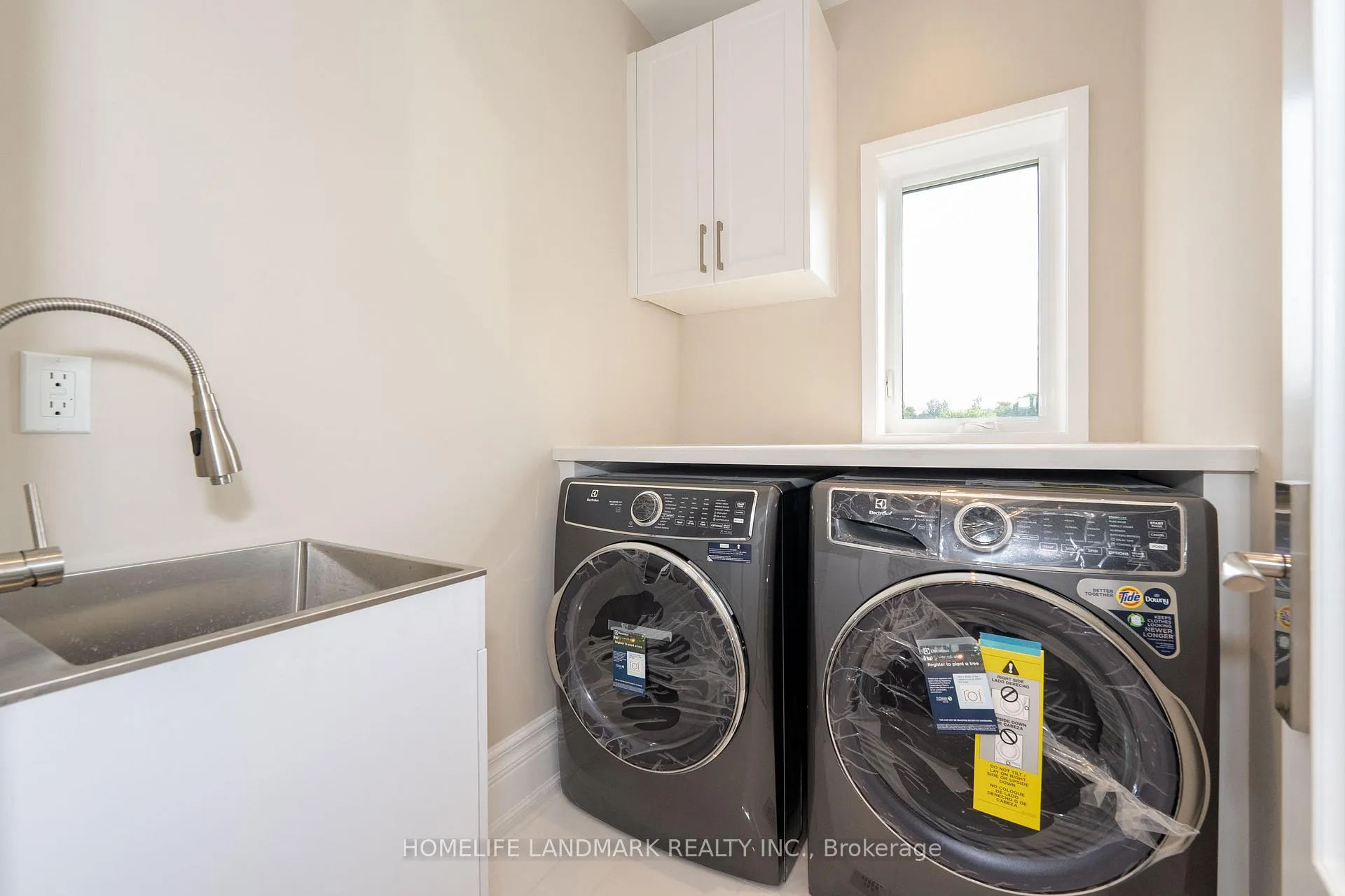 Photo 20 of 104 Dexter Road E, Richmond Hill, North Richvale — HOMEH