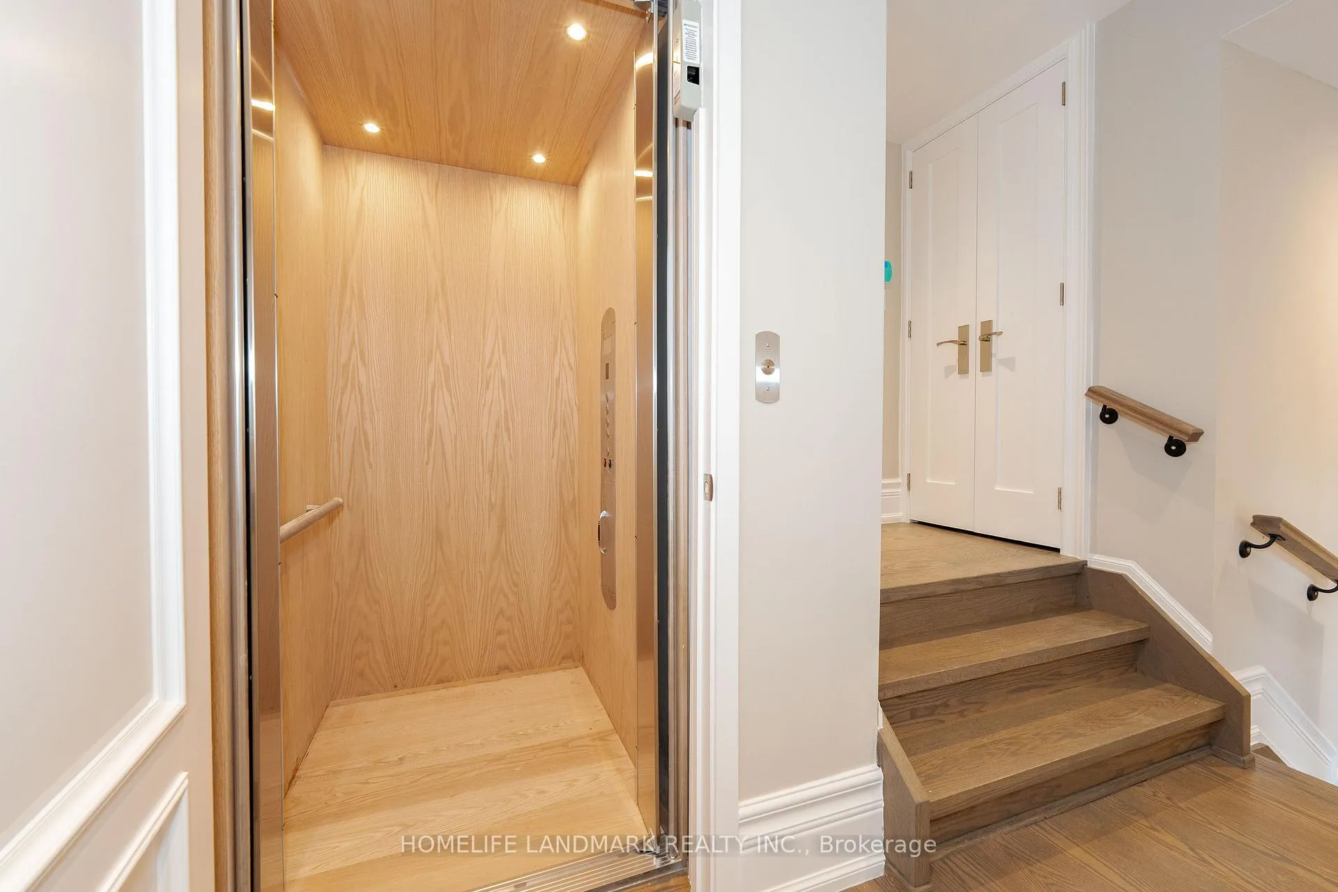 Photo 24 of 104 Dexter Road E, Richmond Hill, North Richvale — HOMEH