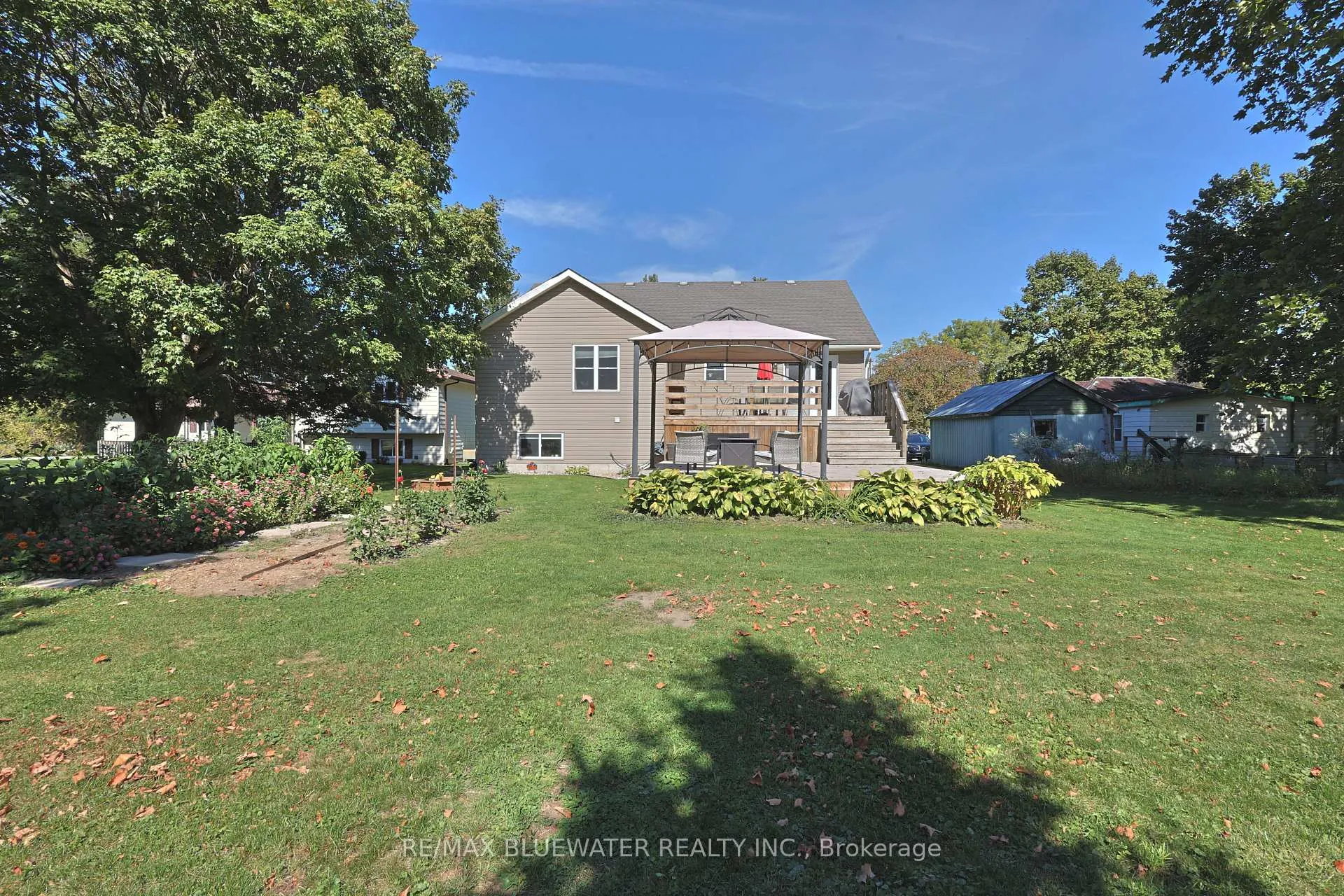 Photo 4 of 117 Duke Street, North Middlesex, Parkhill — HOMEH