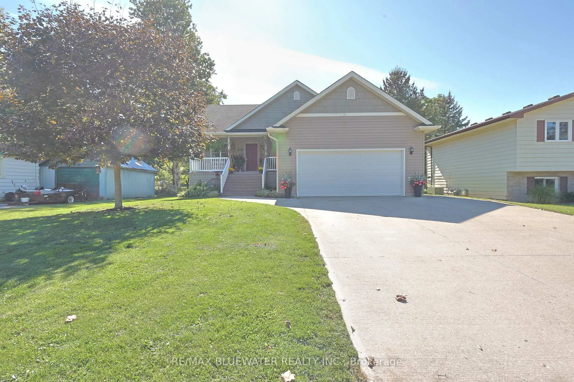Photo 6 of 117 Duke Street, North Middlesex, Parkhill — HOMEH