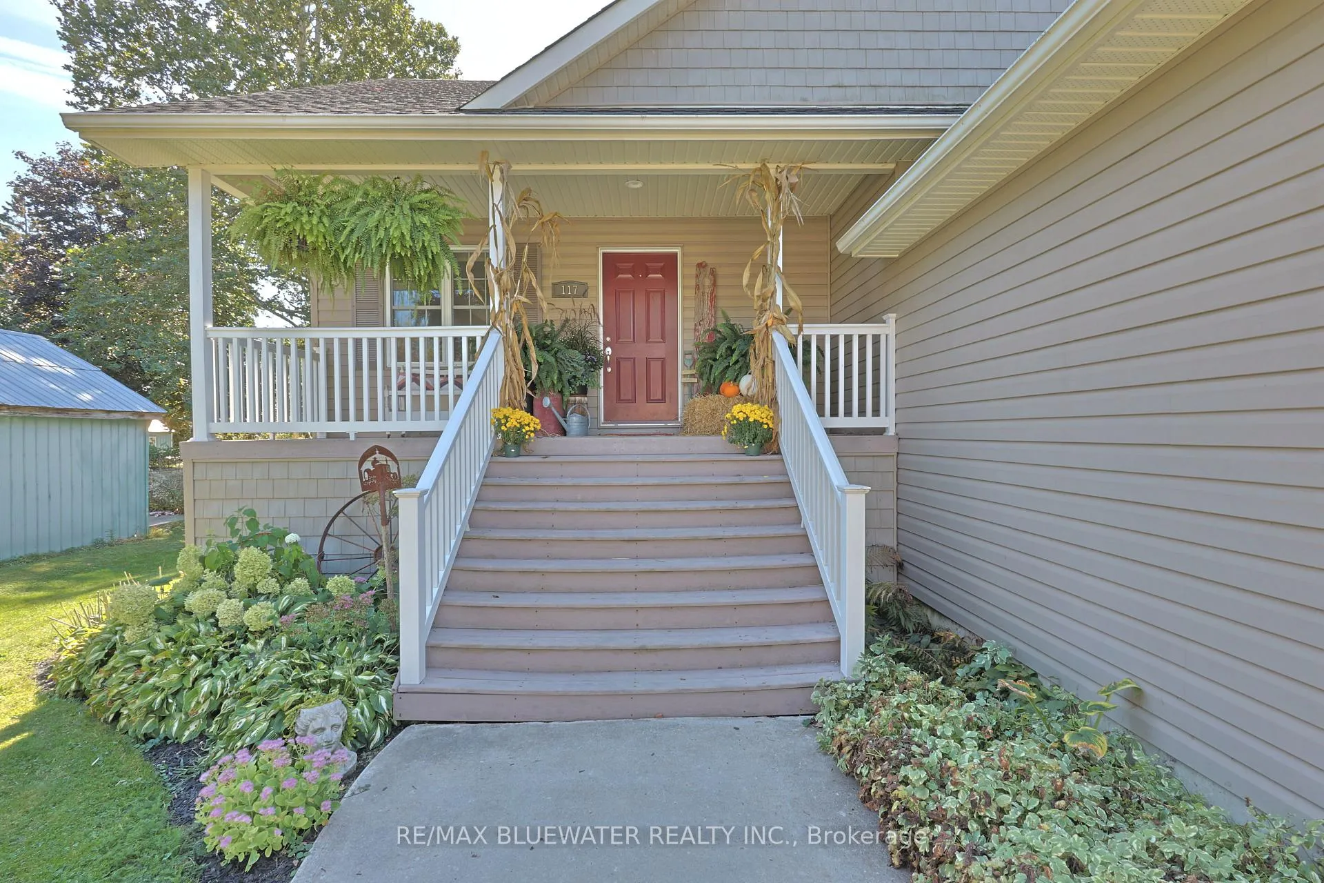 Photo 8 of 117 Duke Street, North Middlesex, Parkhill — HOMEH