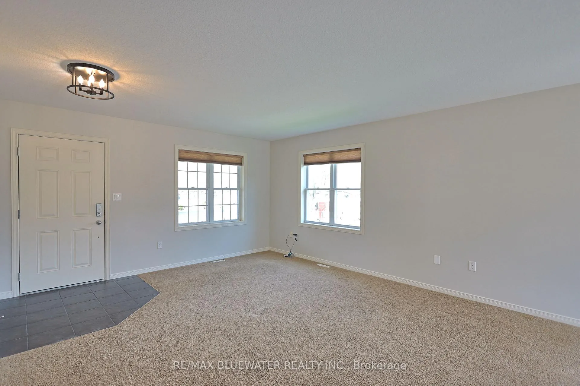 Photo 13 of 117 Duke Street, North Middlesex, Parkhill — HOMEH