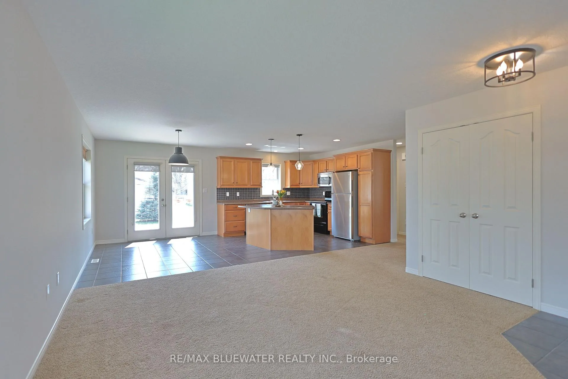 Photo 14 of 117 Duke Street, North Middlesex, Parkhill — HOMEH