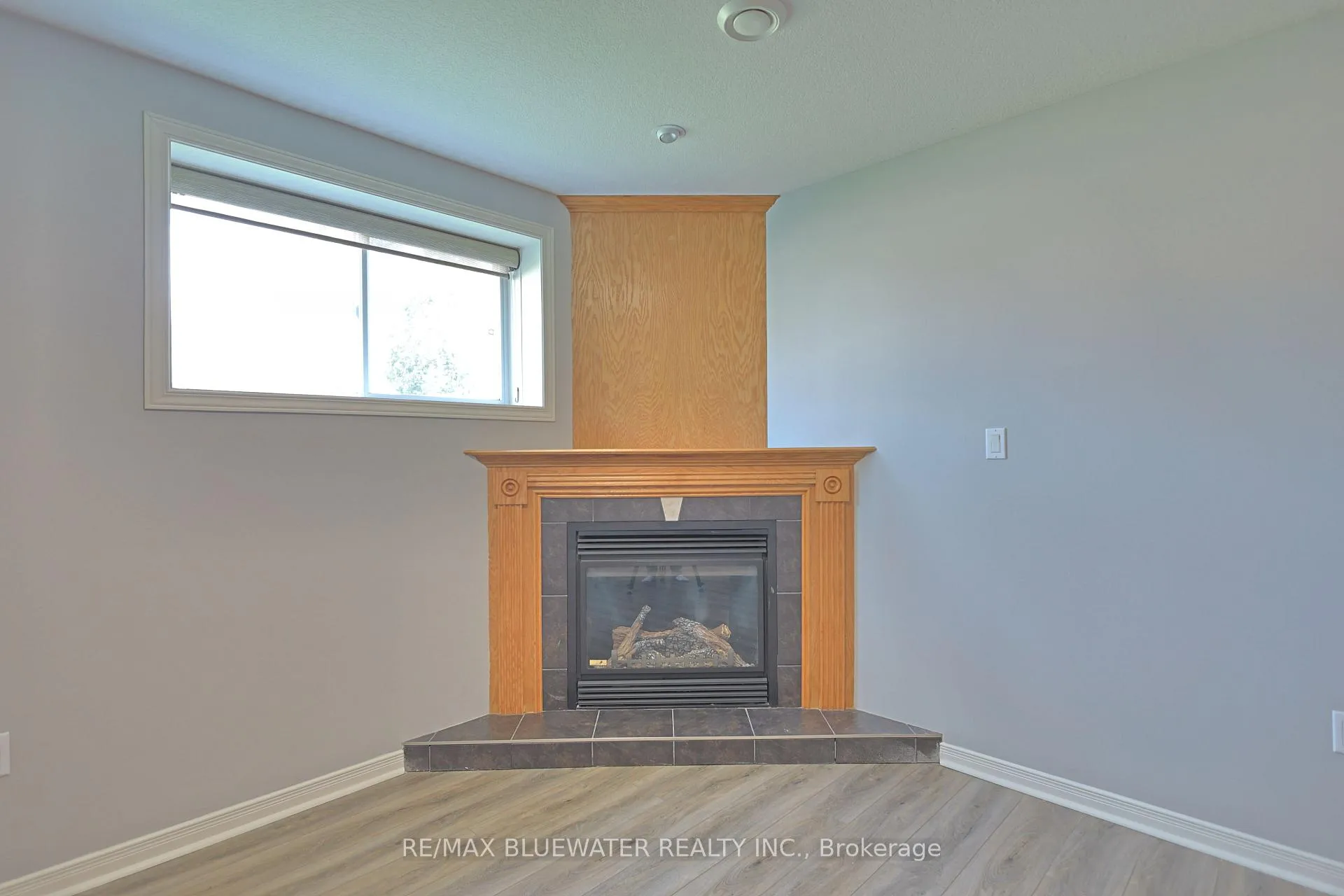Photo 30 of 117 Duke Street, North Middlesex, Parkhill — HOMEH