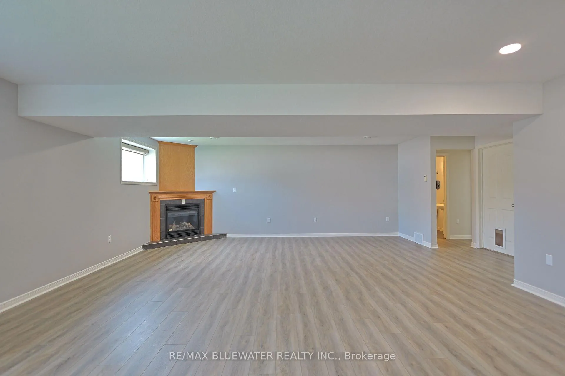 Photo 31 of 117 Duke Street, North Middlesex, Parkhill — HOMEH