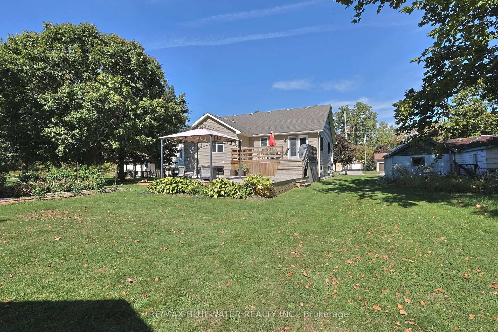 Photo 36 of 117 Duke Street, North Middlesex, Parkhill — HOMEH