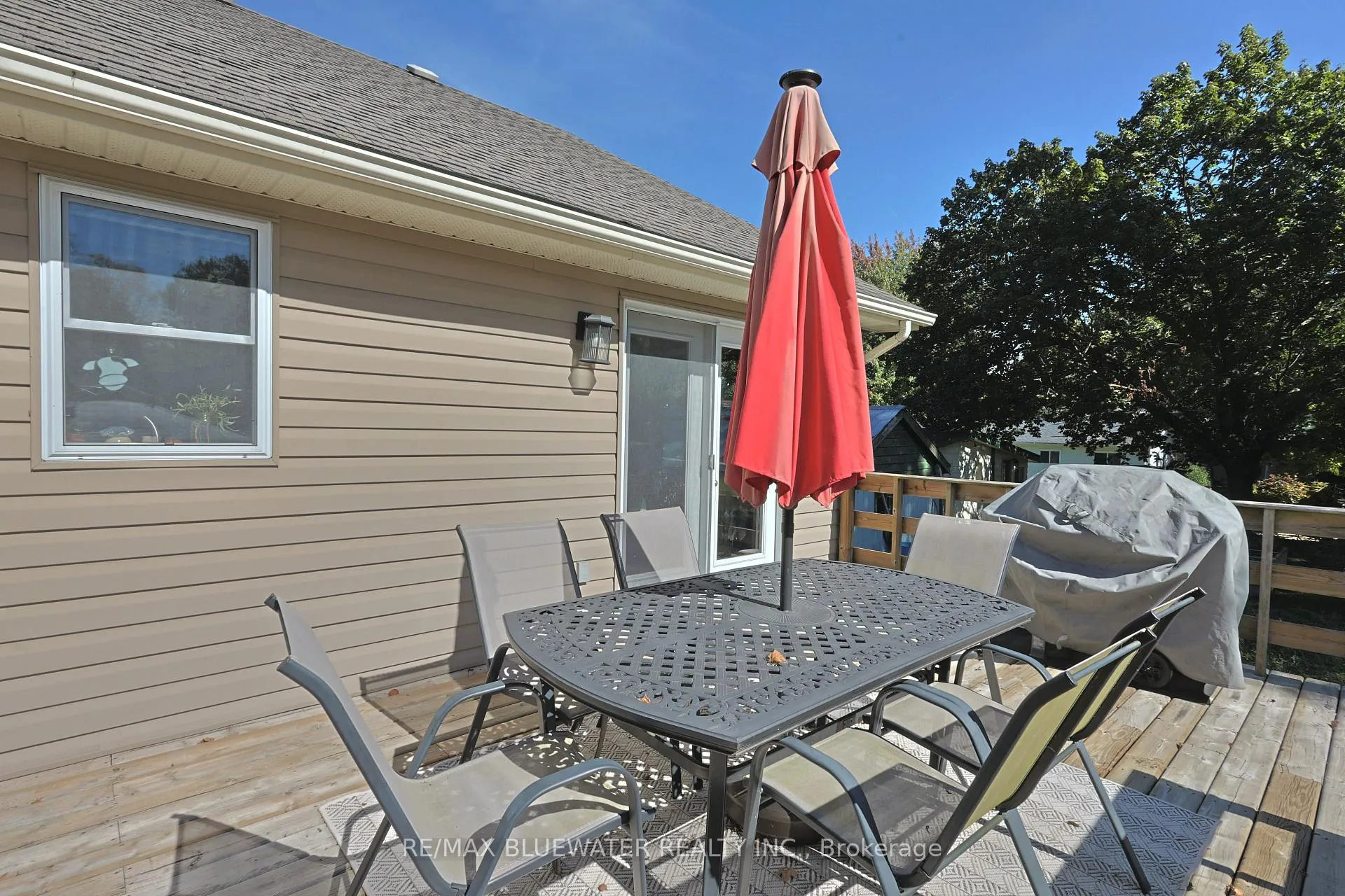 Photo 37 of 117 Duke Street, North Middlesex, Parkhill — HOMEH