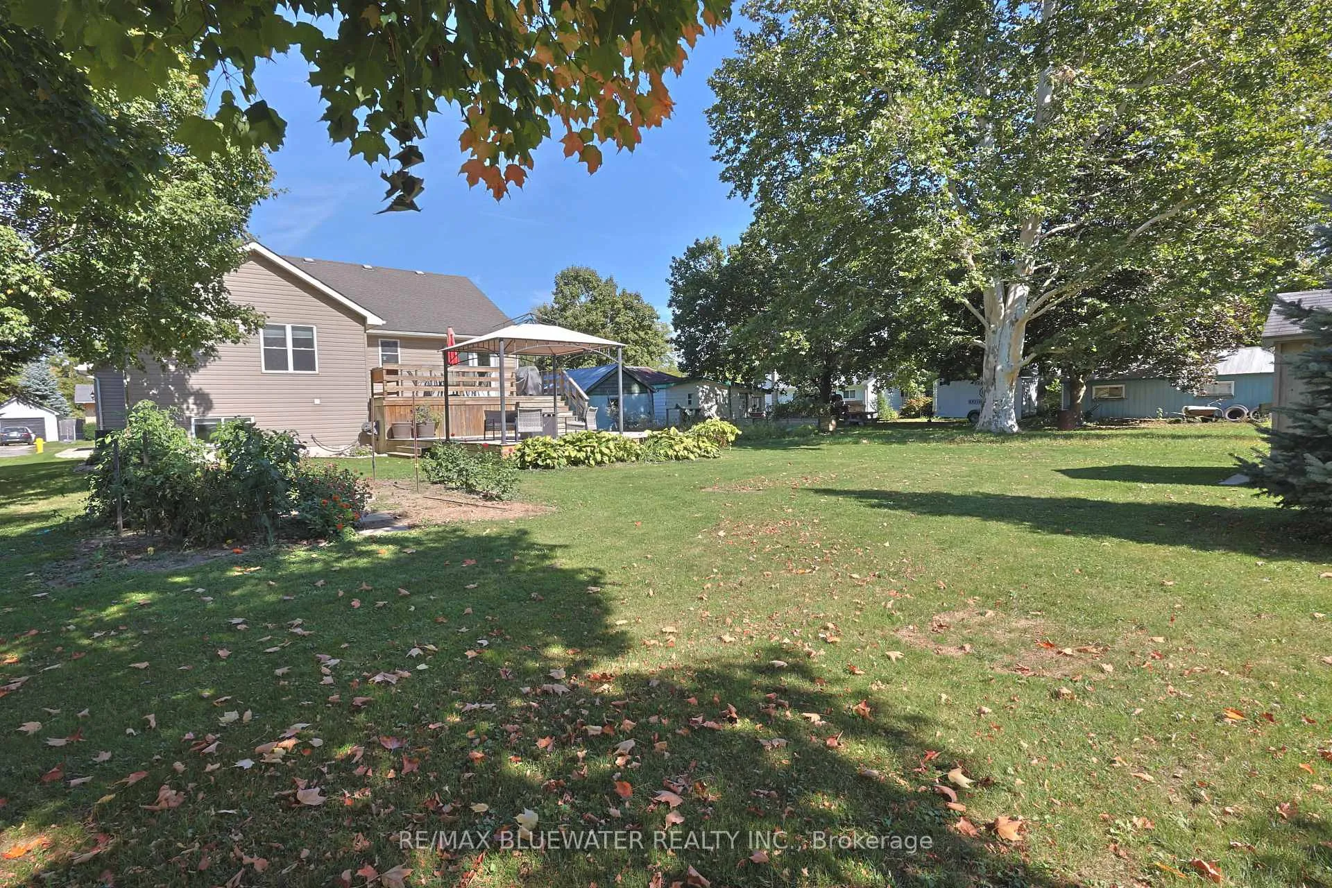 Photo 45 of 117 Duke Street, North Middlesex, Parkhill — HOMEH
