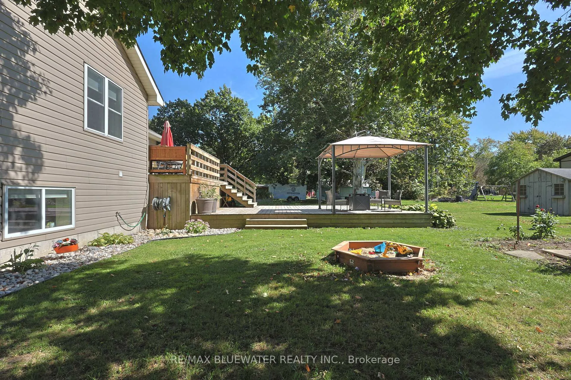 Photo 46 of 117 Duke Street, North Middlesex, Parkhill — HOMEH