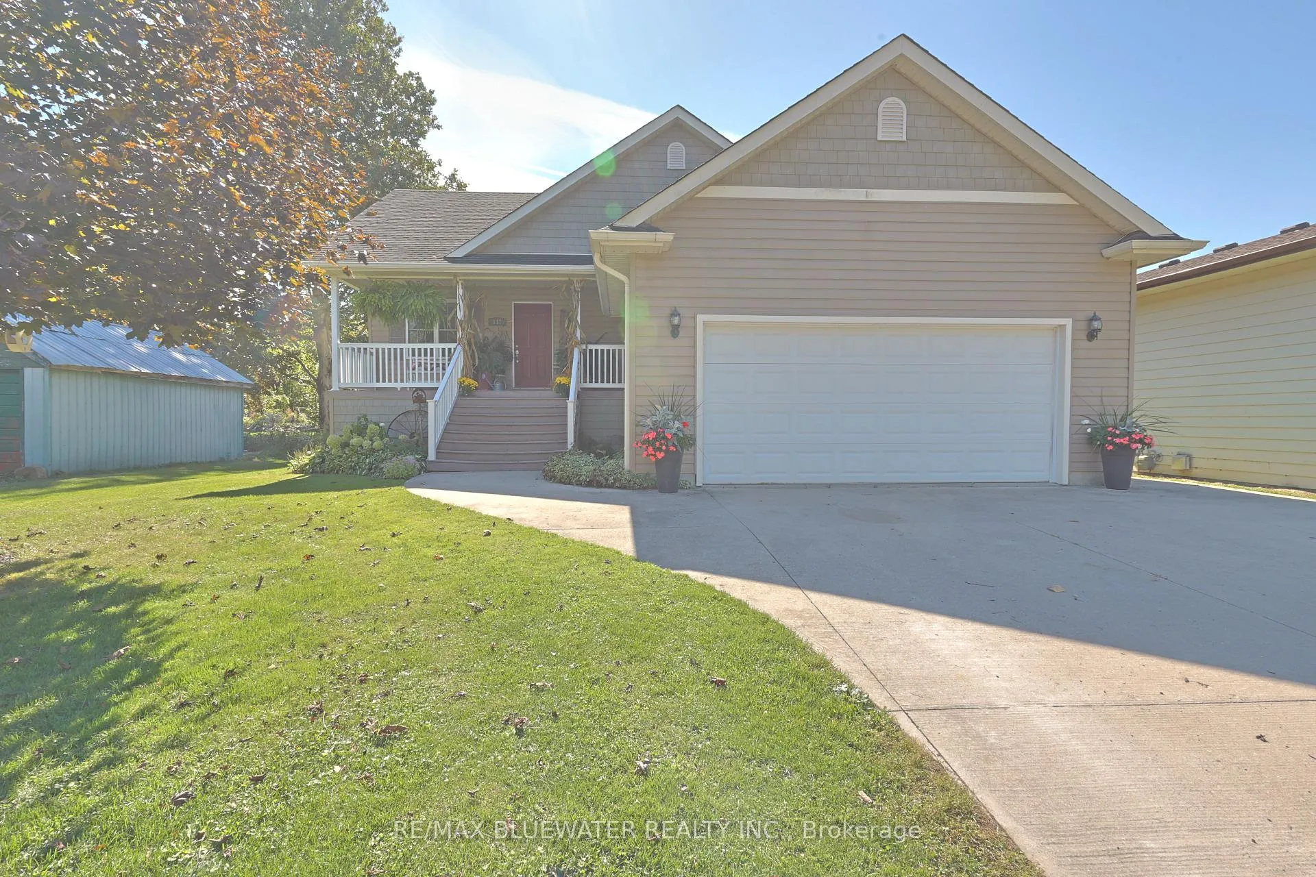 Photo 50 of 117 Duke Street, North Middlesex, Parkhill — HOMEH