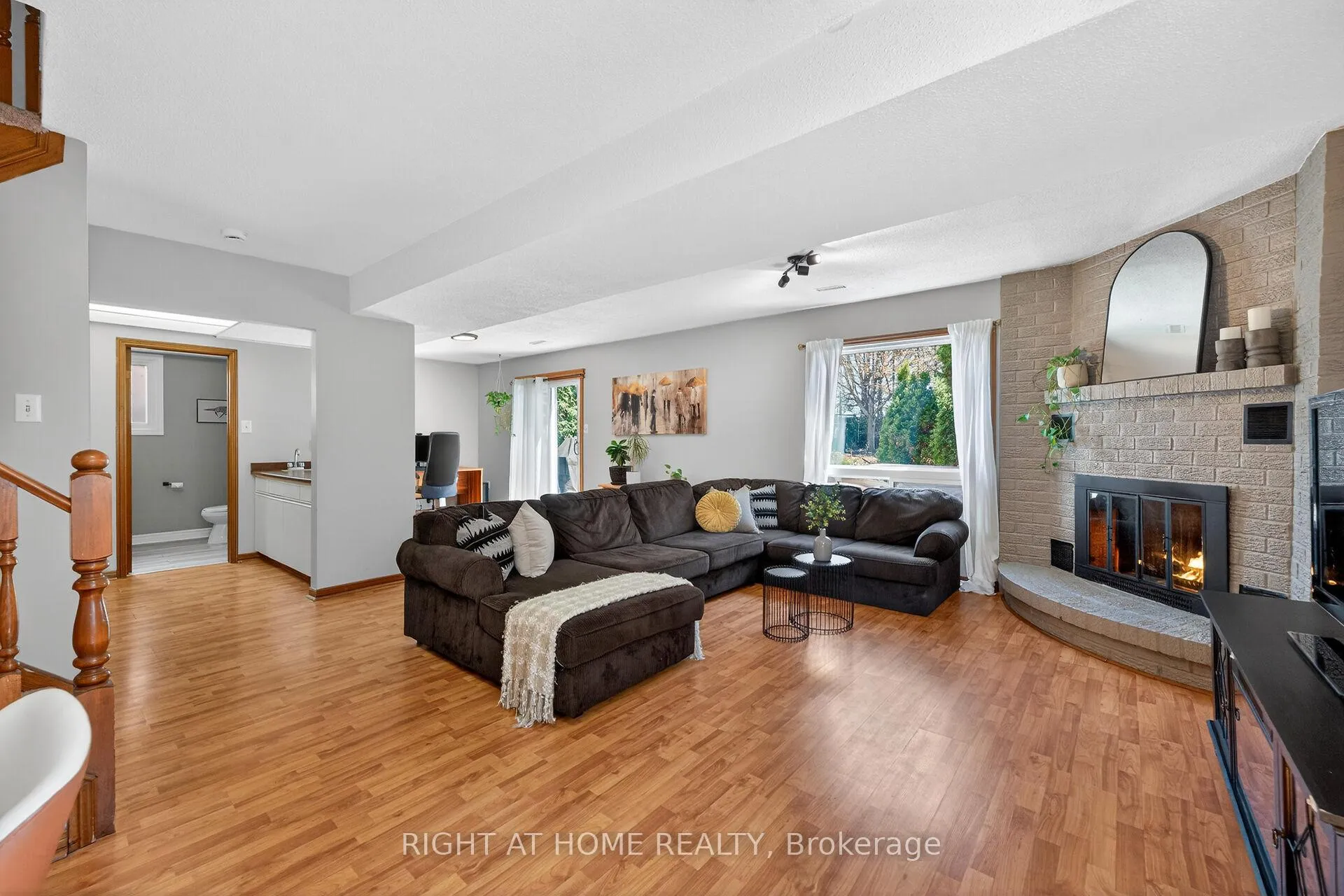 Photo 30 of 22 Vance Crescent, Hamilton, Waterdown — HOMEH