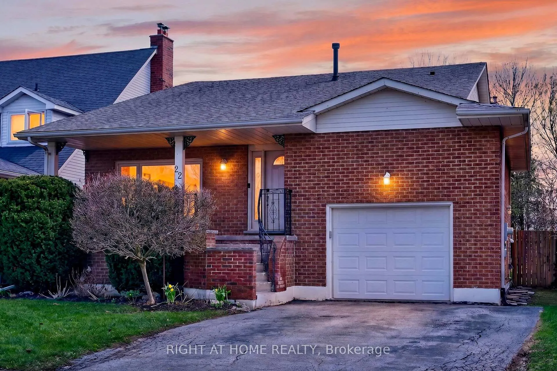 Photo 50 of 22 Vance Crescent, Hamilton, Waterdown — HOMEH
