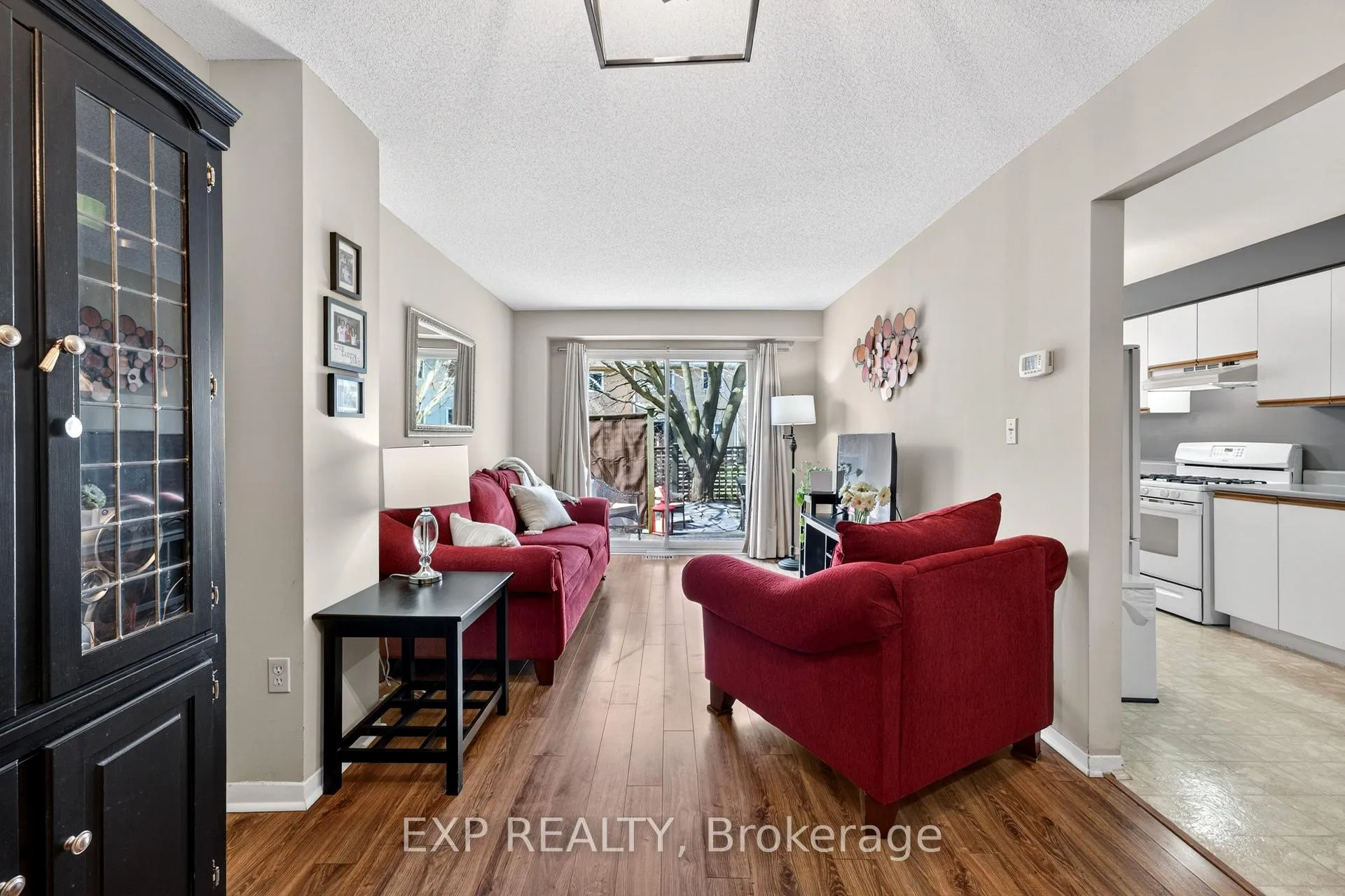 Photo 5 of 767 Littlestone Crescent, Kingston, East Gardiners Rd — HOMEH