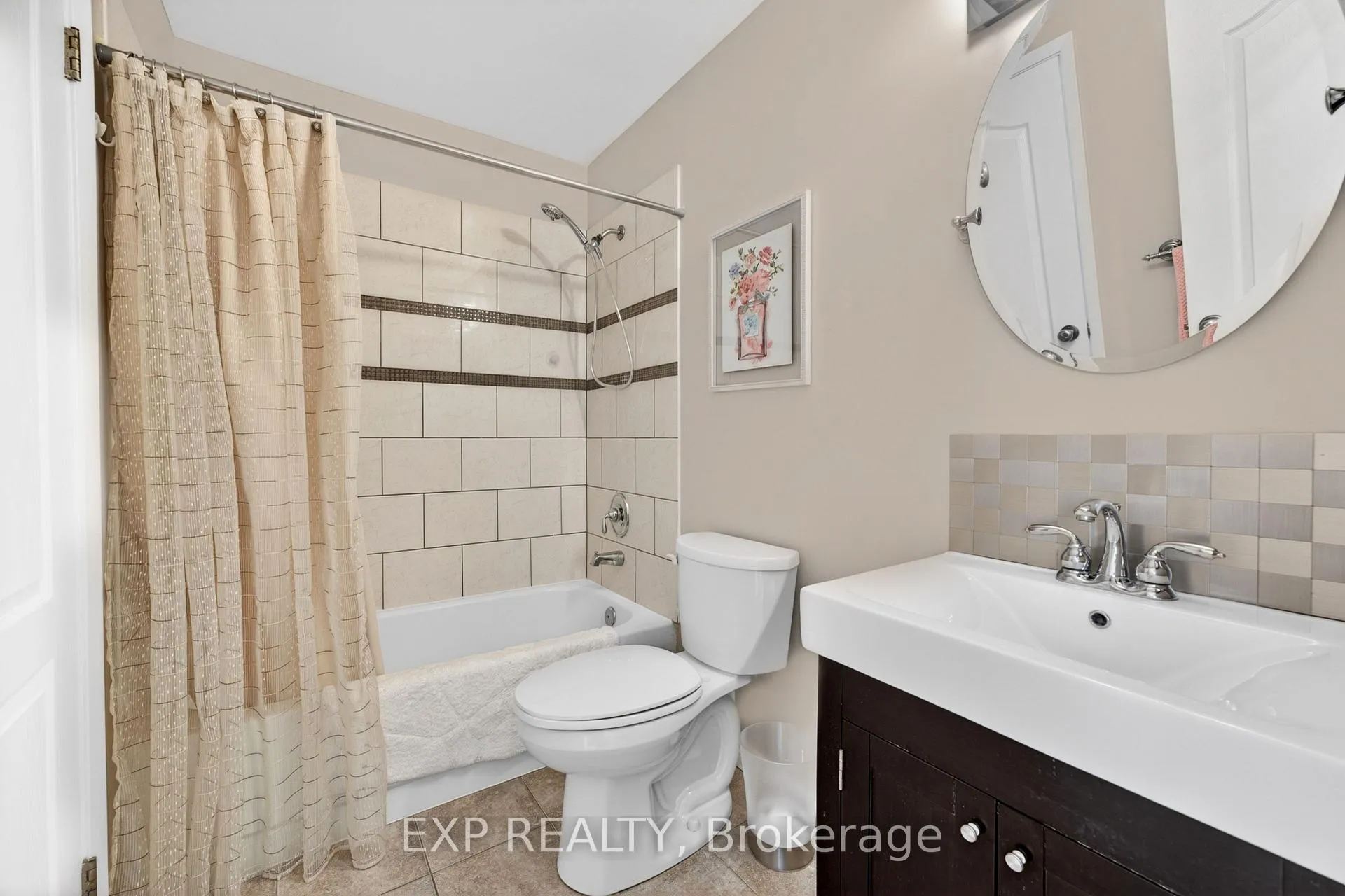 Photo 15 of 767 Littlestone Crescent, Kingston, East Gardiners Rd — HOMEH