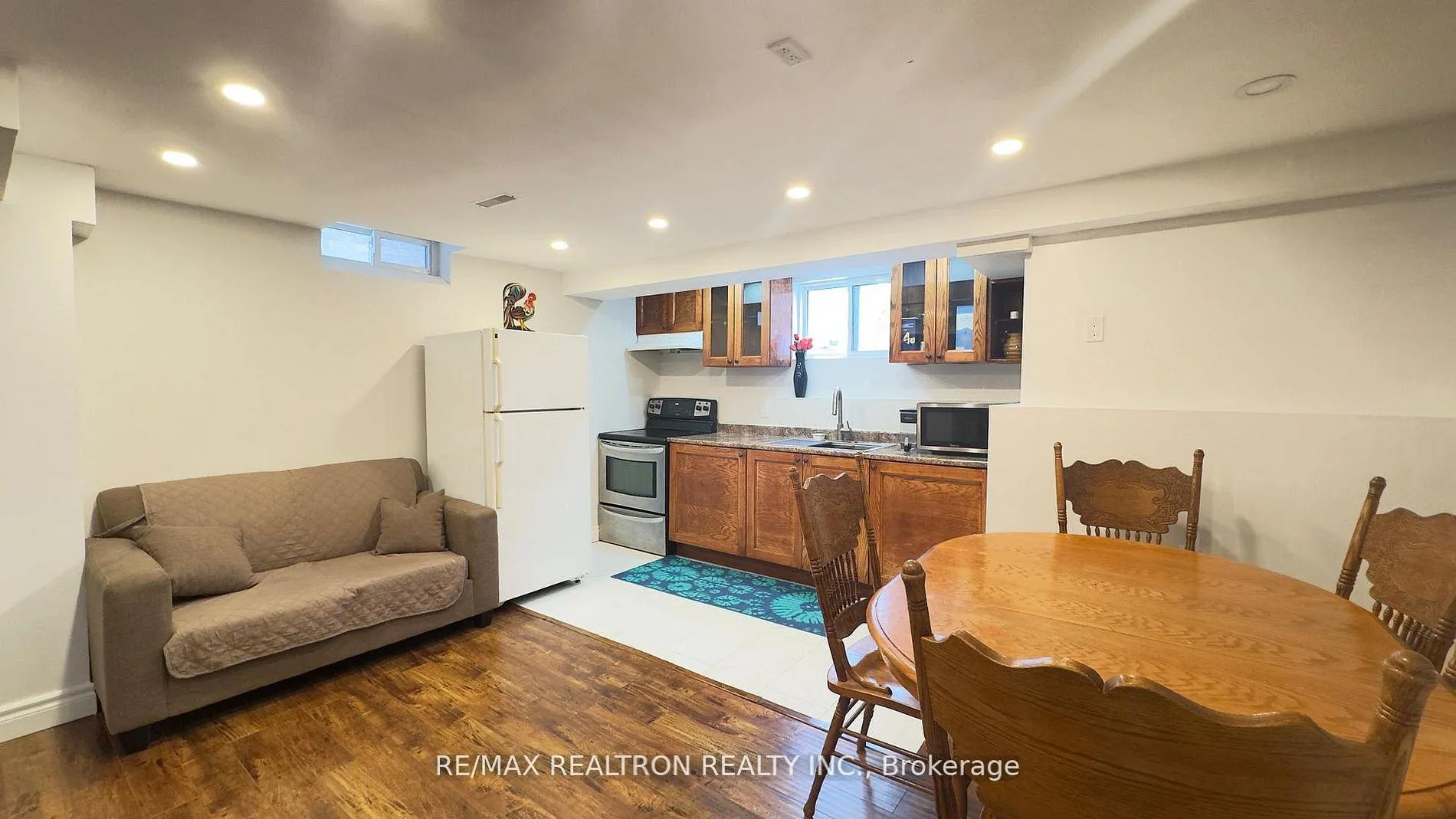 Photo 10 of Unit Bsmnt, 1234 Maple Ridge Drive, Pickering, Liverpool — HOMEH