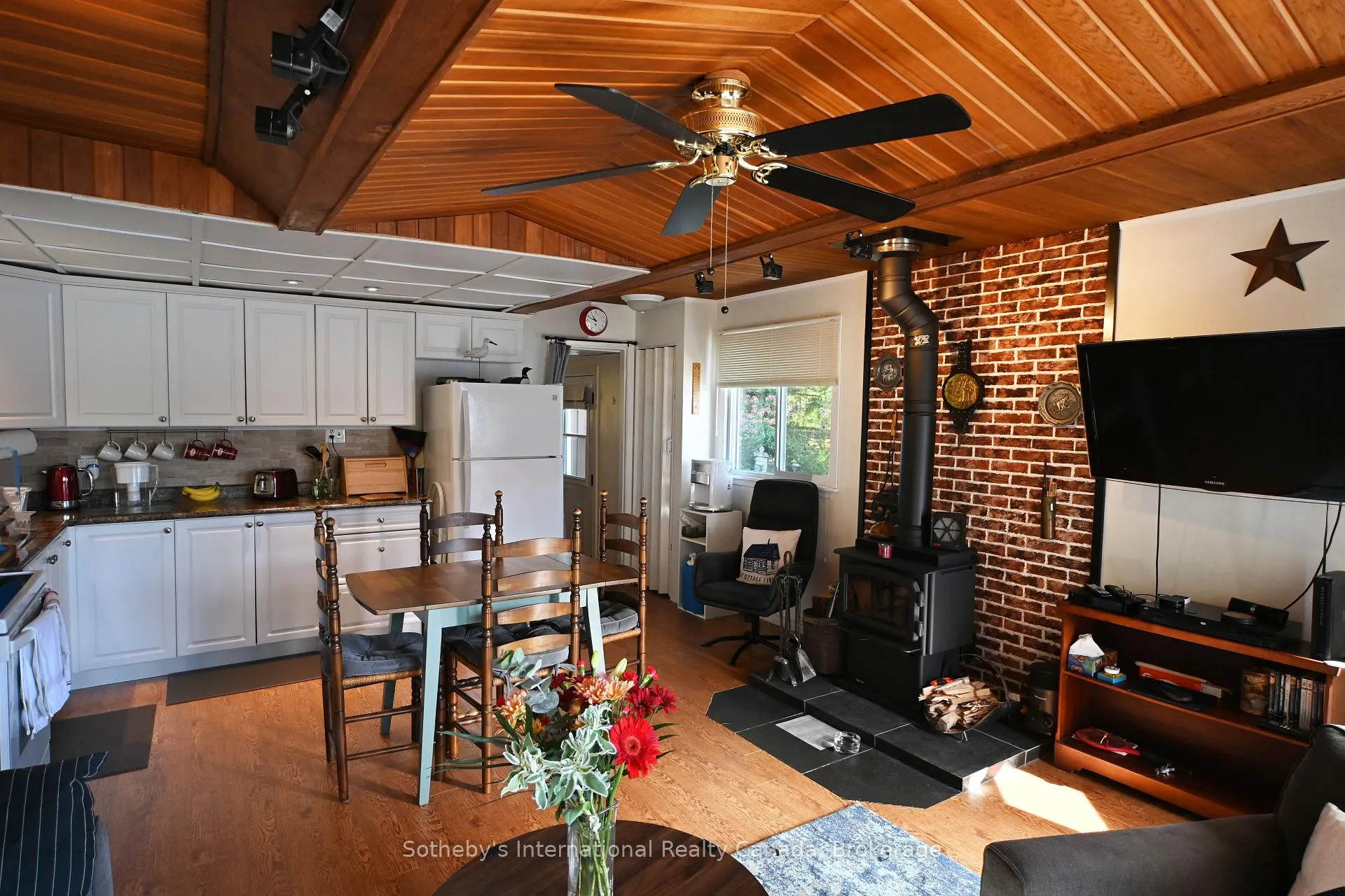 Photo 8 of 28 Pinewood Road, McDougall — HOMEH