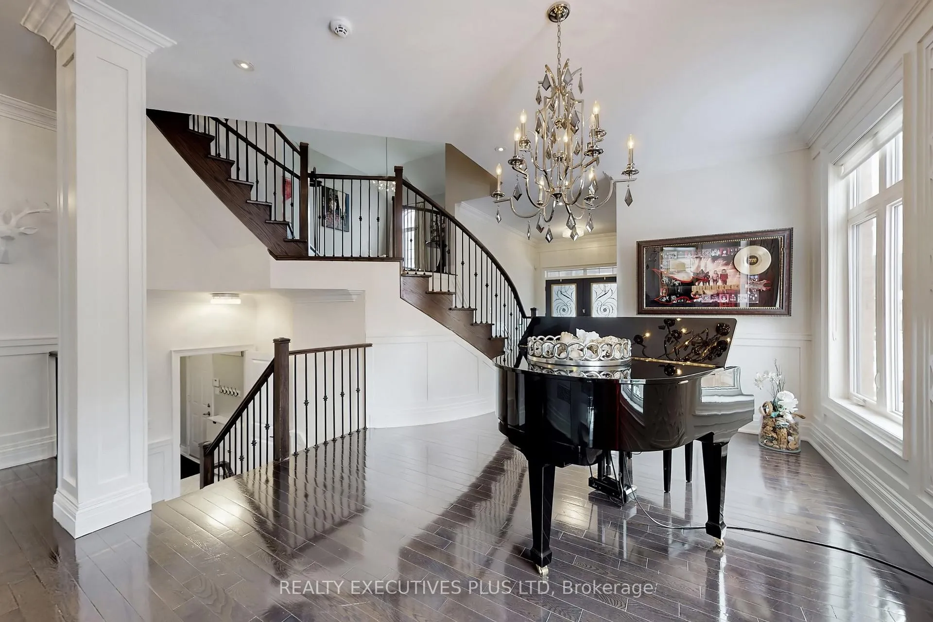 Photo 10 of 10 Sim Hill Crescent, King, King City — HOMEH