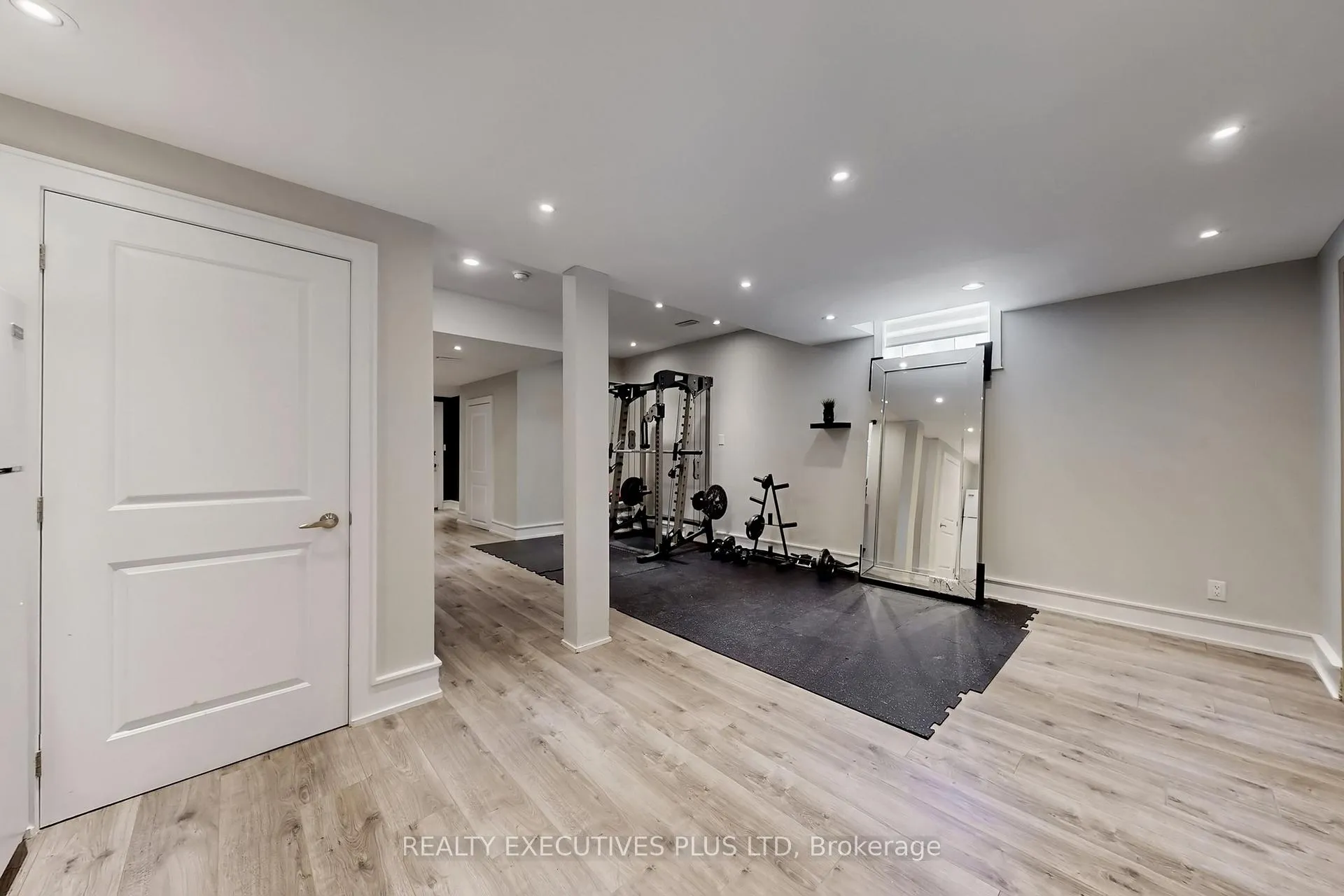 Photo 31 of 10 Sim Hill Crescent, King, King City — HOMEH