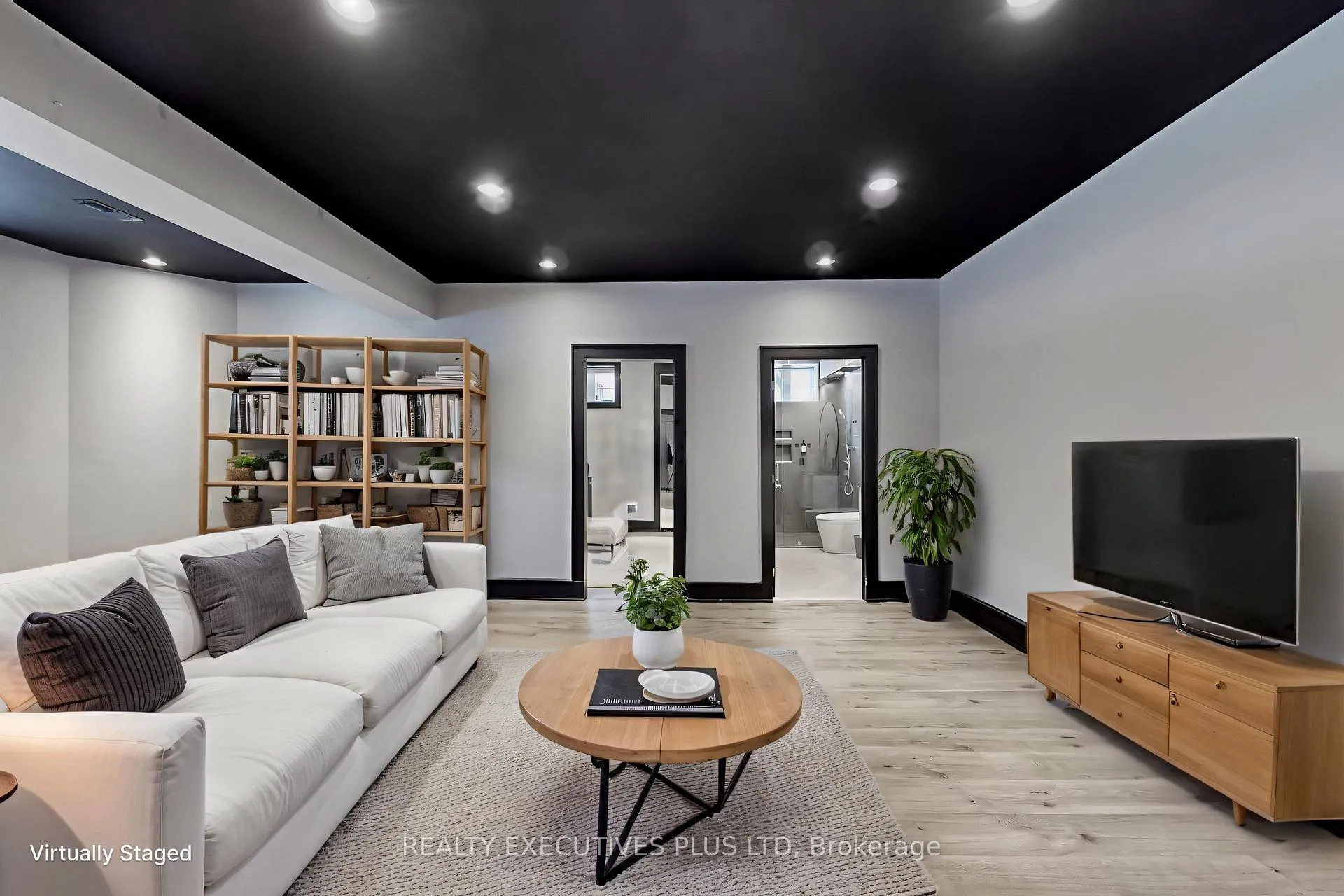 Photo 33 of 10 Sim Hill Crescent, King, King City — HOMEH