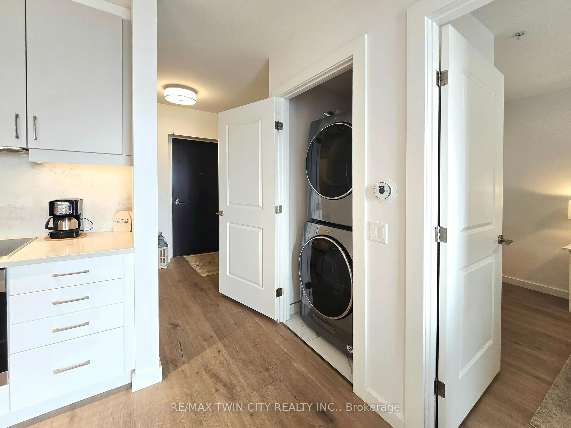 Photo 4 of Unit 1812, 181 King Street S, Waterloo, Uptown West — HOMEH