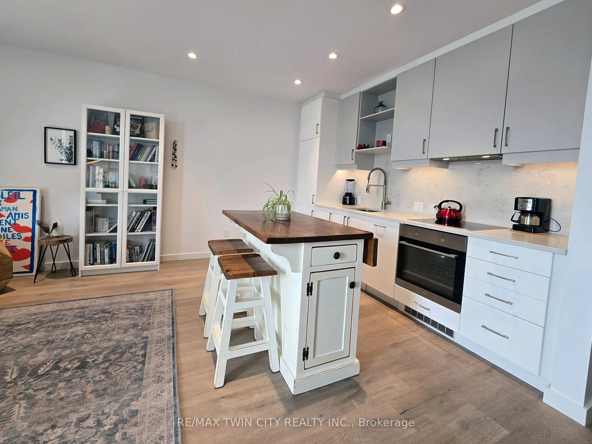 Photo 6 of Unit 1812, 181 King Street S, Waterloo, Uptown West — HOMEH
