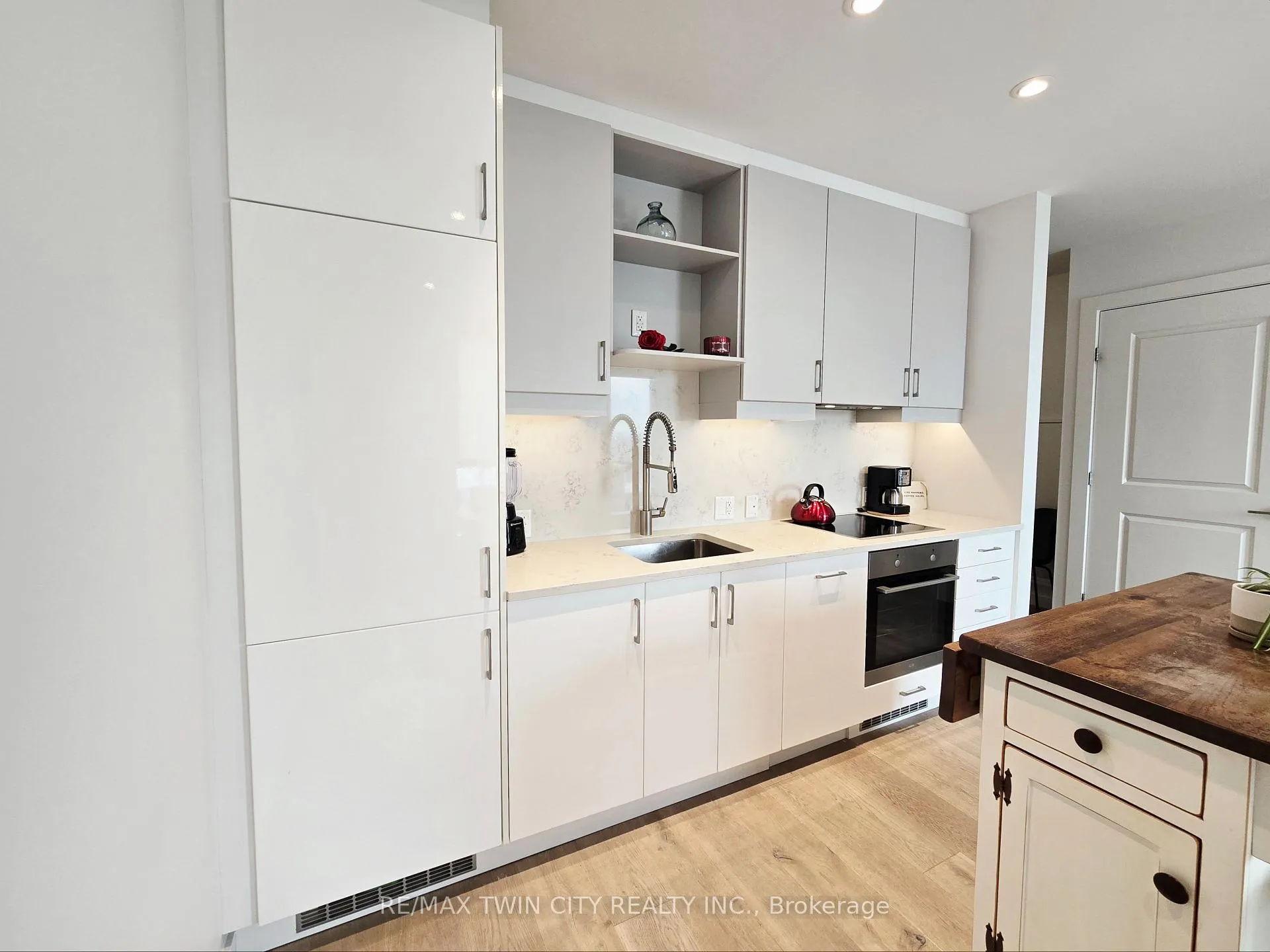 Photo 7 of Unit 1812, 181 King Street S, Waterloo, Uptown West — HOMEH