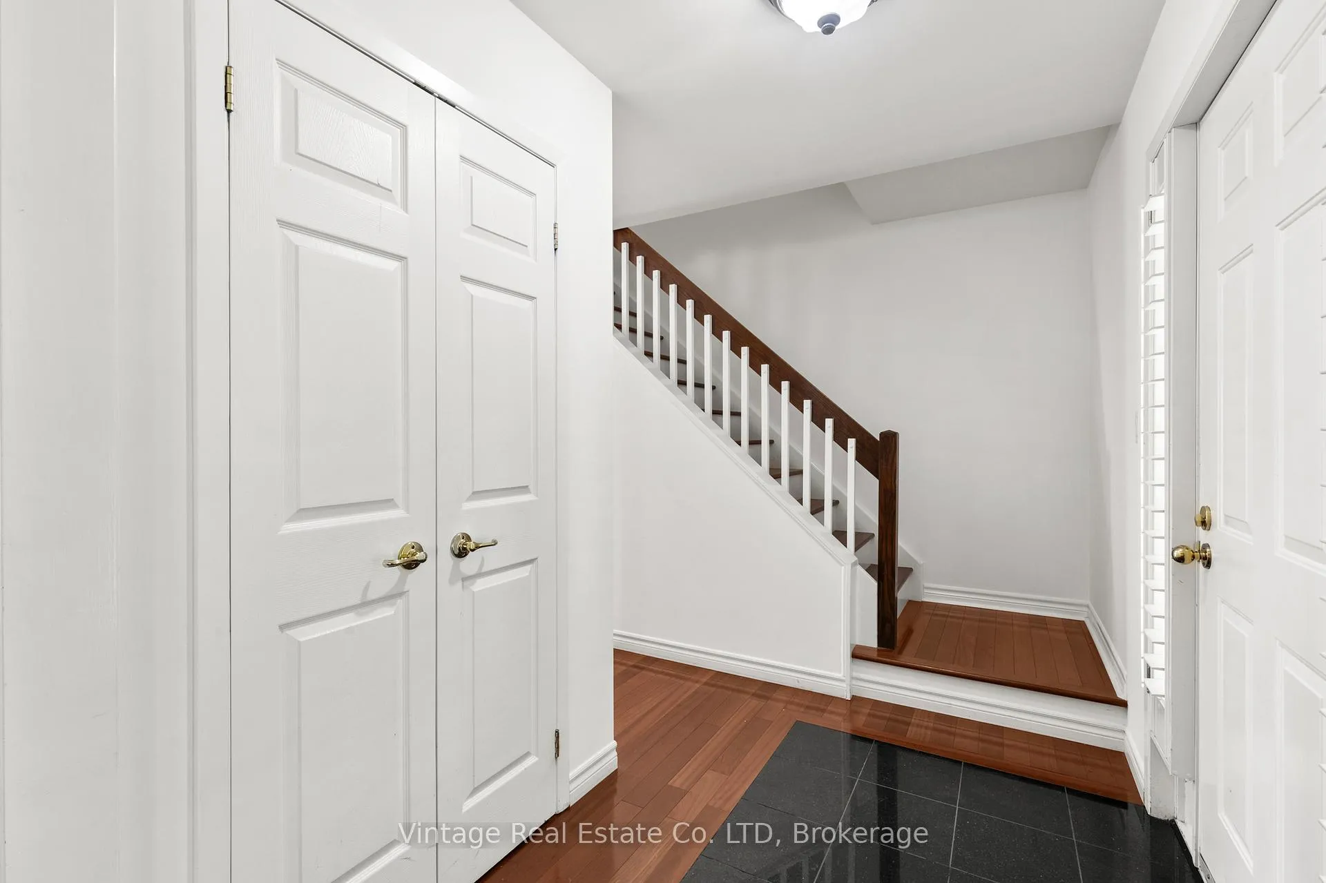 Photo 6 of 6299 Jupiter Boulevard, Niagara Falls, Stamford — HOMEH
