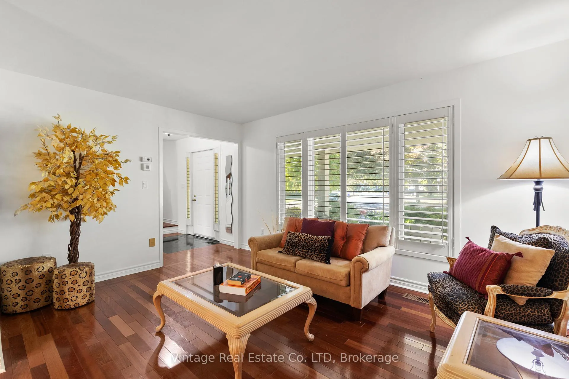 Photo 7 of 6299 Jupiter Boulevard, Niagara Falls, Stamford — HOMEH