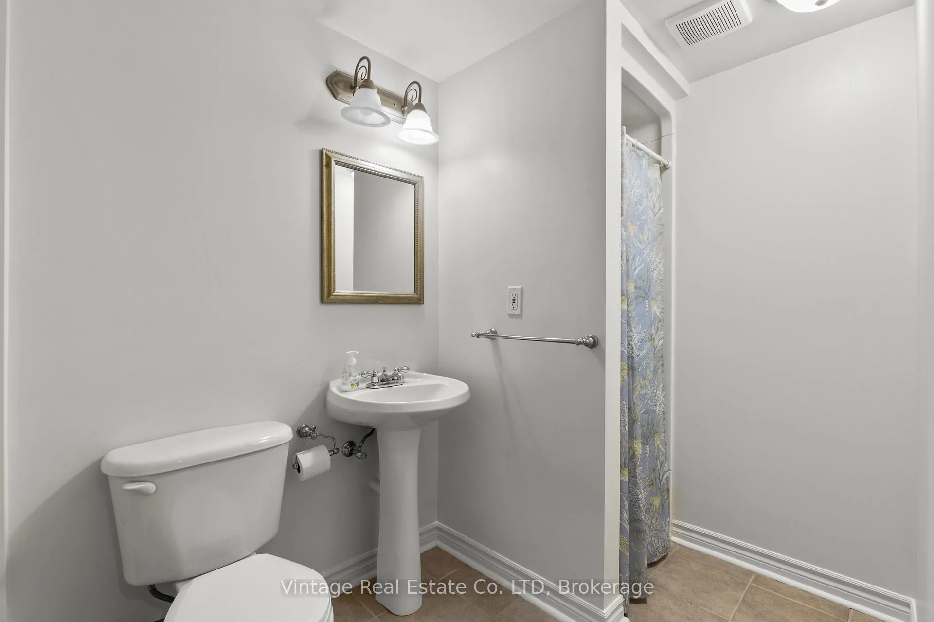 Photo 29 of 6299 Jupiter Boulevard, Niagara Falls, Stamford — HOMEH