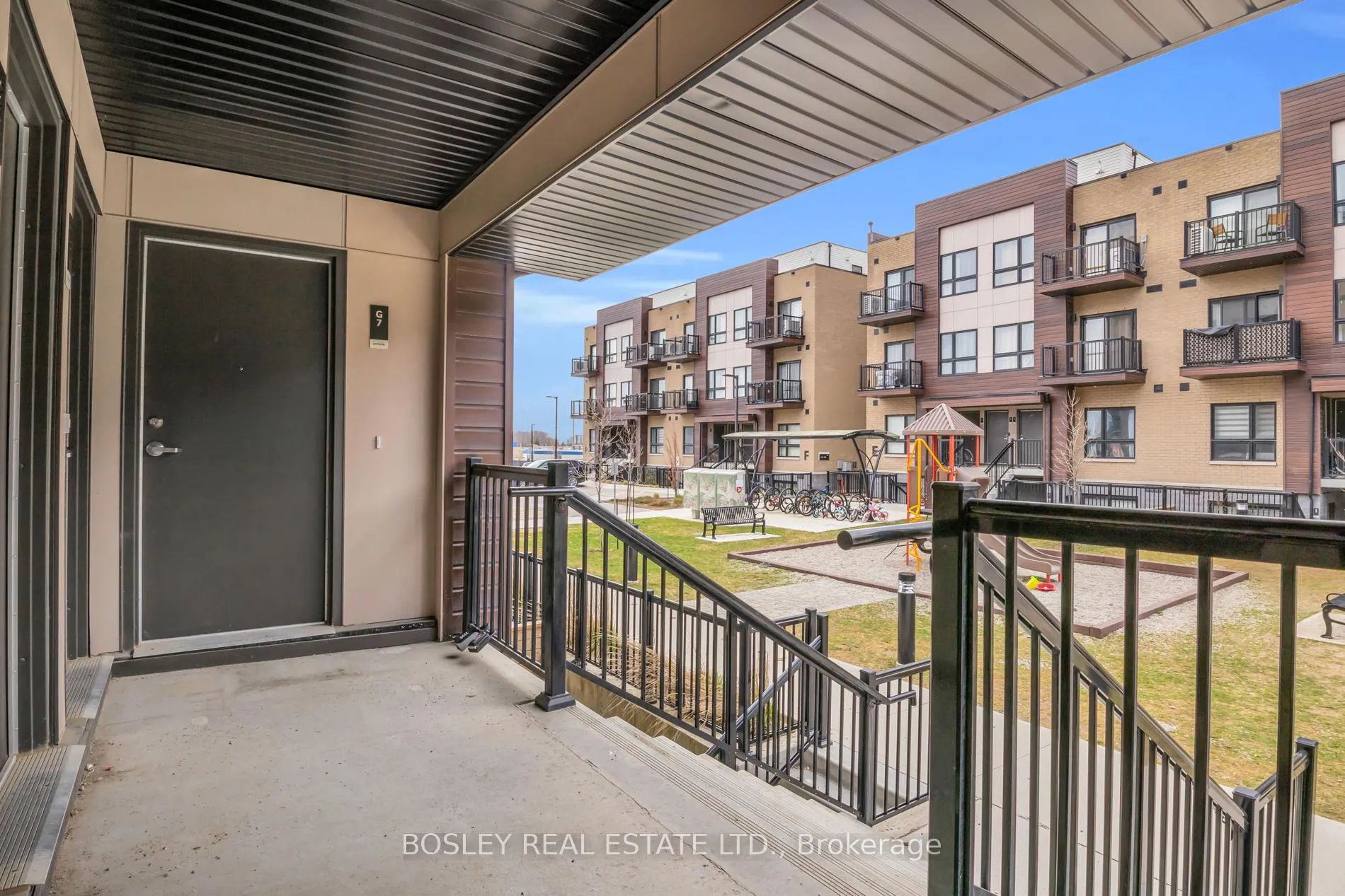 Photo 3 of 20 Palace Street, Kitchener — HOMEH