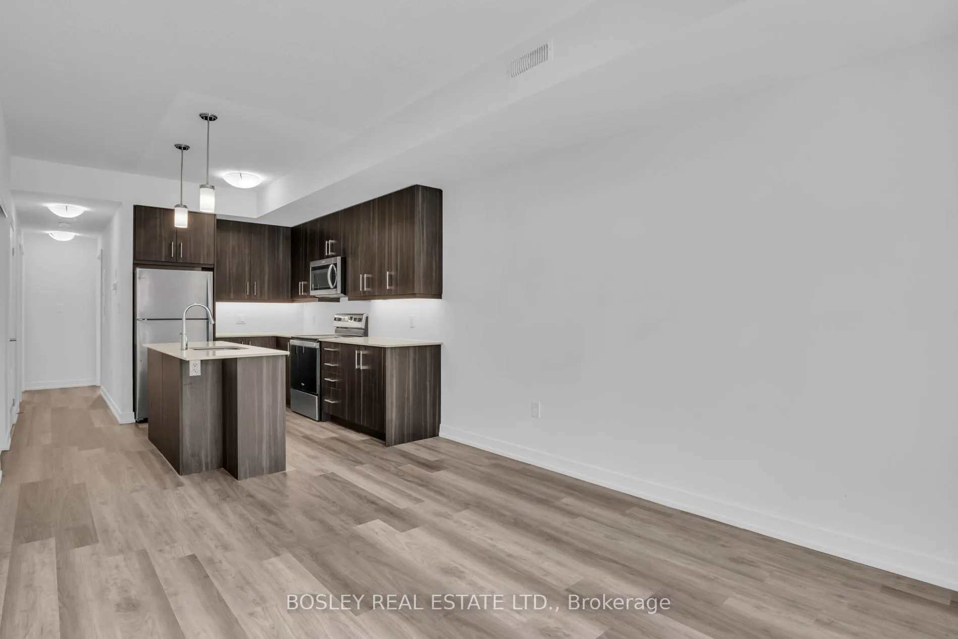 Photo 4 of 20 Palace Street, Kitchener — HOMEH