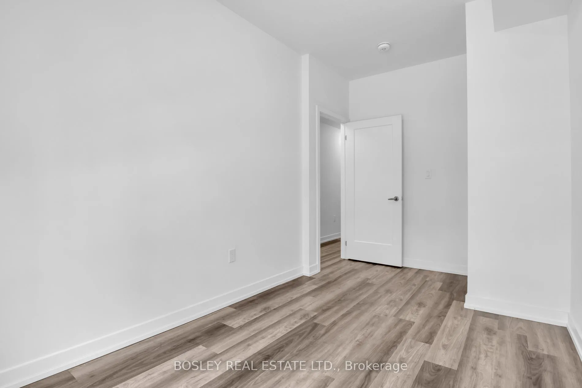 Photo 16 of 20 Palace Street, Kitchener — HOMEH
