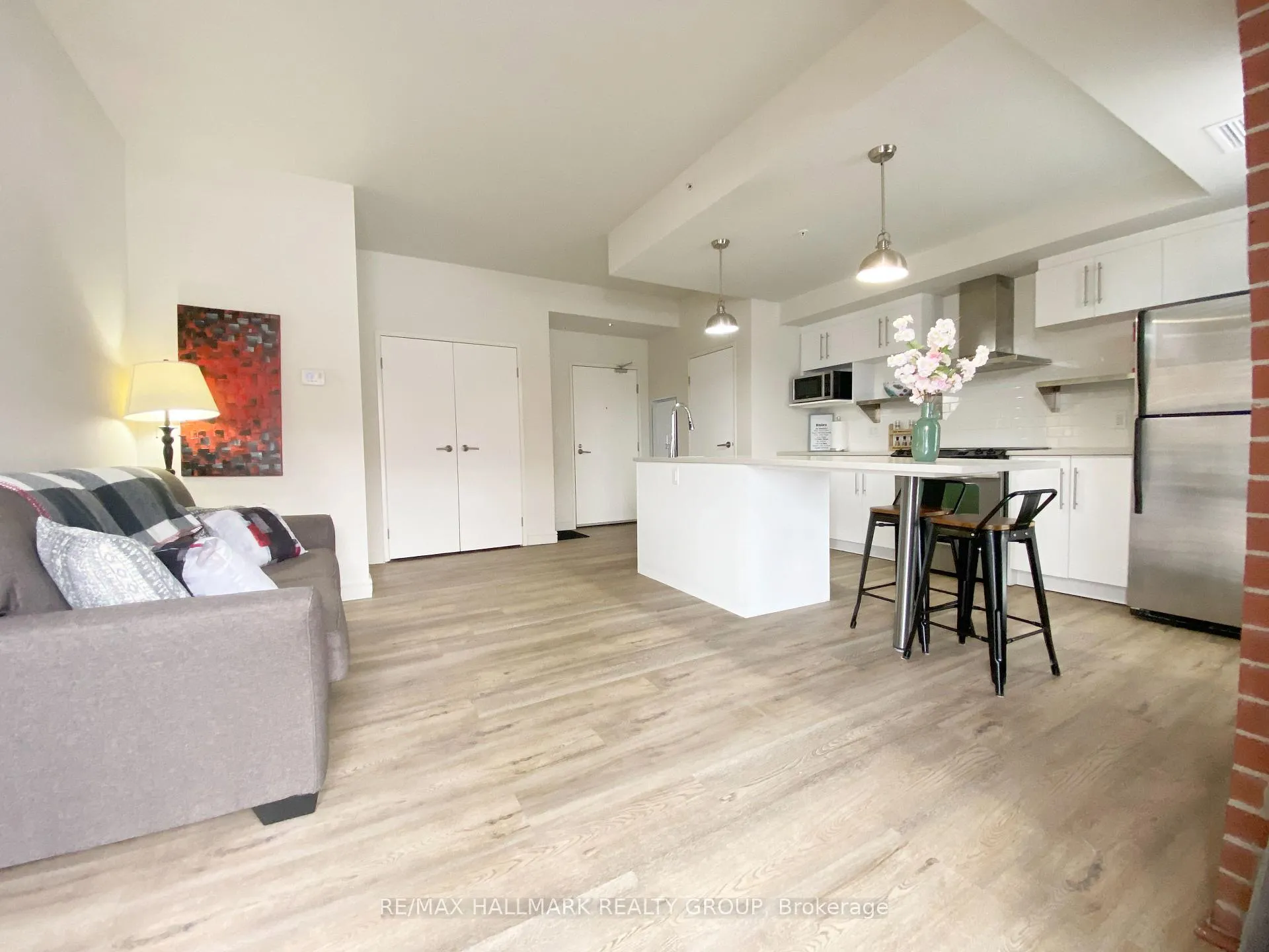Photo 16 of Unit 208, 555 Anand Private, Ottawa, Riverside Park South — HOMEH