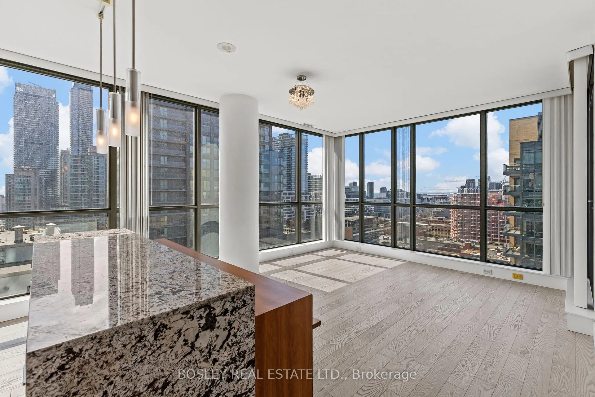 Photo 4 of Unit 1807, 8 Charlotte Street, Toronto, Waterfront Communities — HOMEH