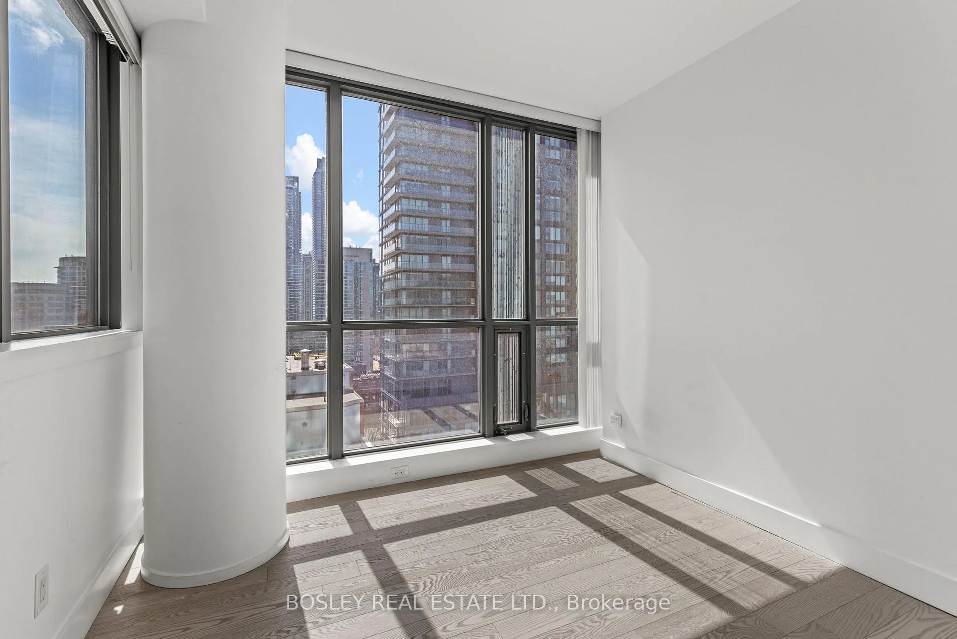 Photo 20 of Unit 1807, 8 Charlotte Street, Toronto, Waterfront Communities — HOMEH