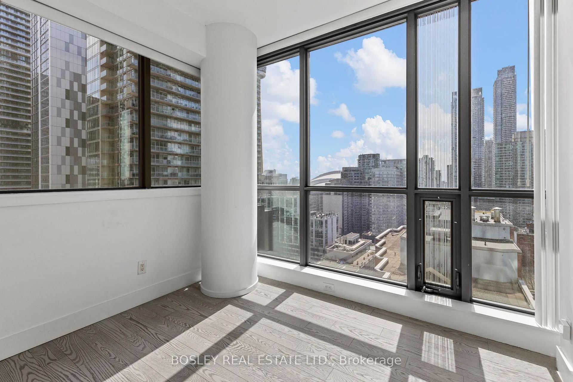 Photo 21 of Unit 1807, 8 Charlotte Street, Toronto, Waterfront Communities — HOMEH