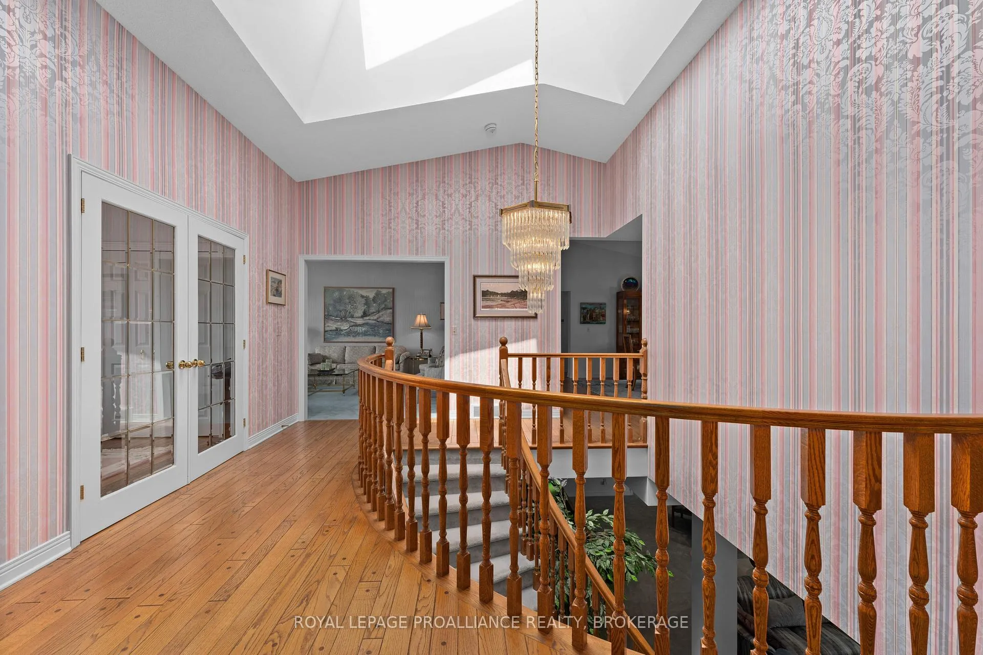 Photo 8 of 1673 St. Lawrence Avenue, Kingston, Kingston East (incl CFB Kingston) — HOMEH