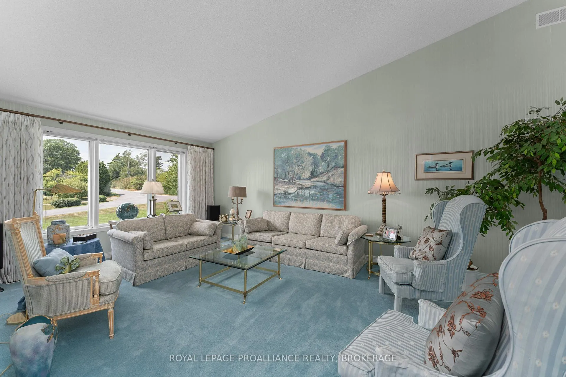 Photo 9 of 1673 St. Lawrence Avenue, Kingston, Kingston East (incl CFB Kingston) — HOMEH