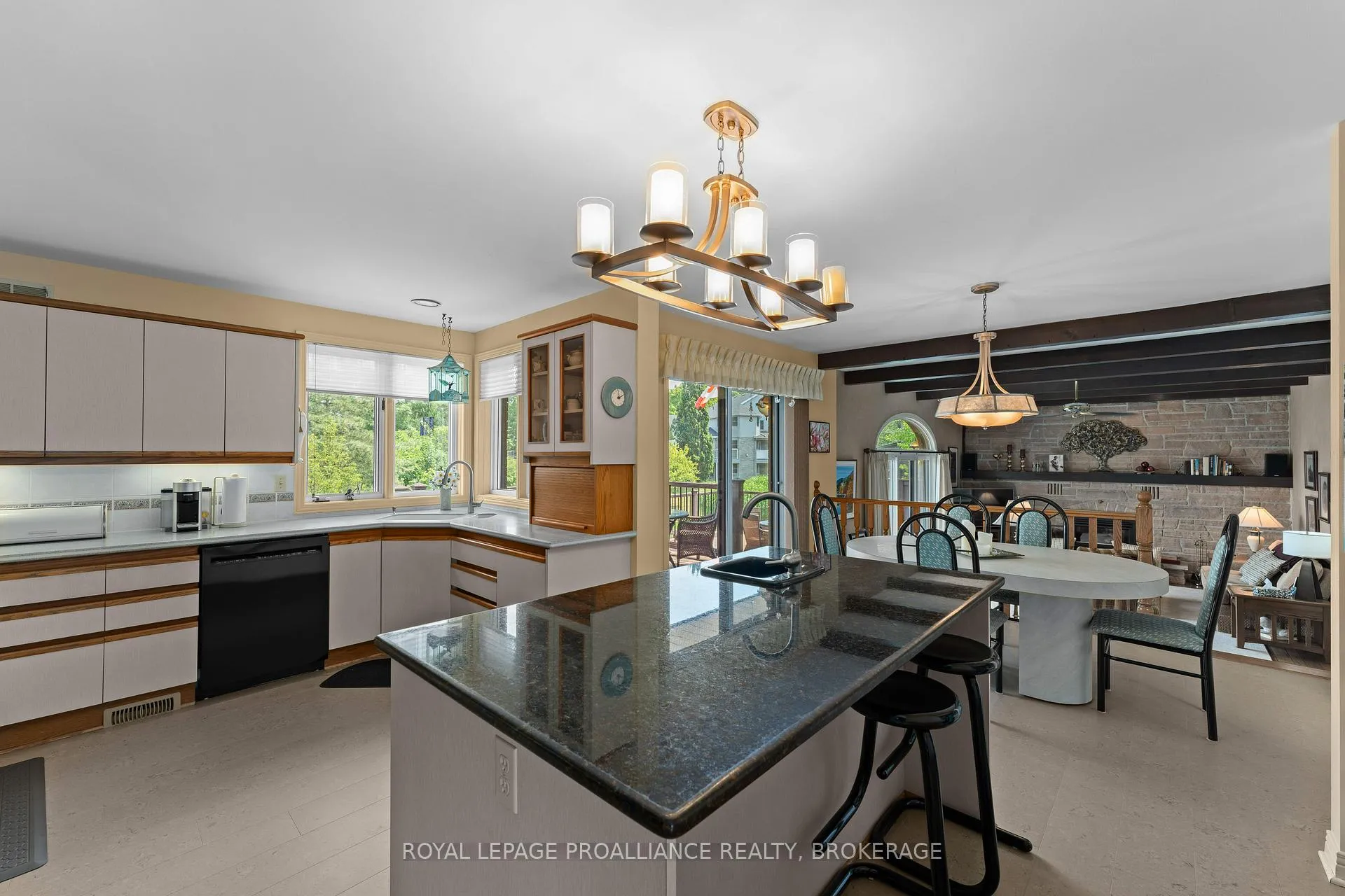 Photo 12 of 1673 St. Lawrence Avenue, Kingston, Kingston East (incl CFB Kingston) — HOMEH