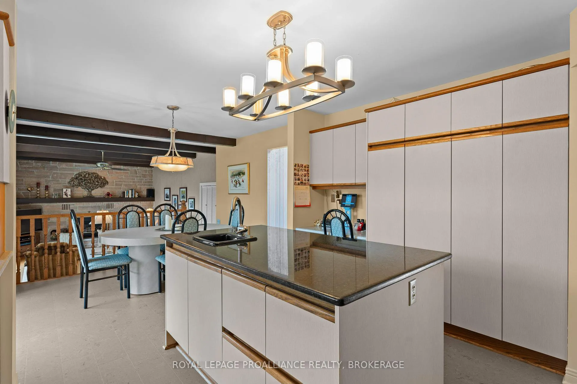 Photo 13 of 1673 St. Lawrence Avenue, Kingston, Kingston East (incl CFB Kingston) — HOMEH