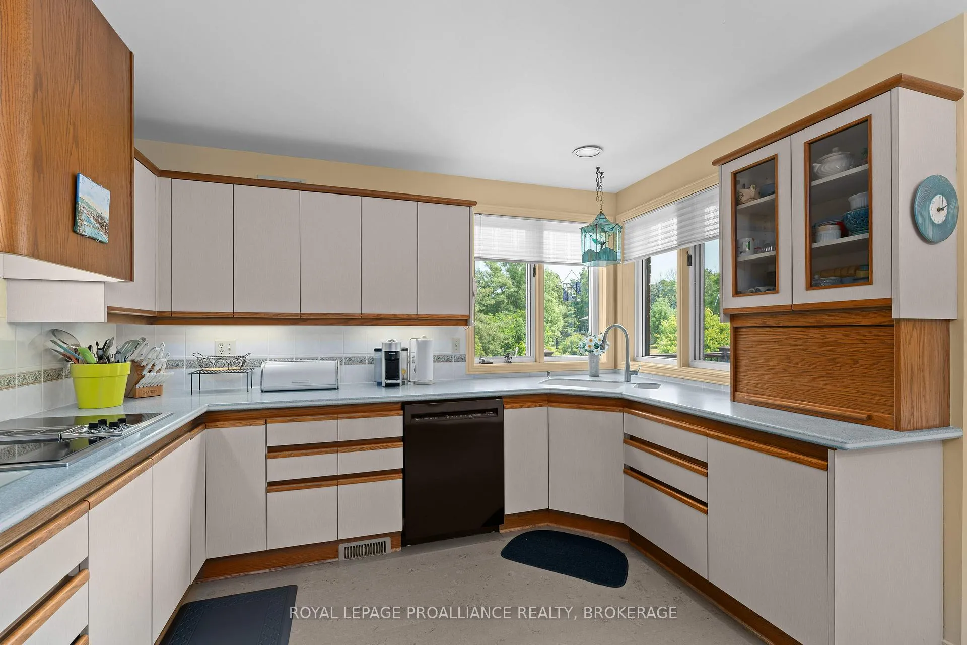 Photo 14 of 1673 St. Lawrence Avenue, Kingston, Kingston East (incl CFB Kingston) — HOMEH