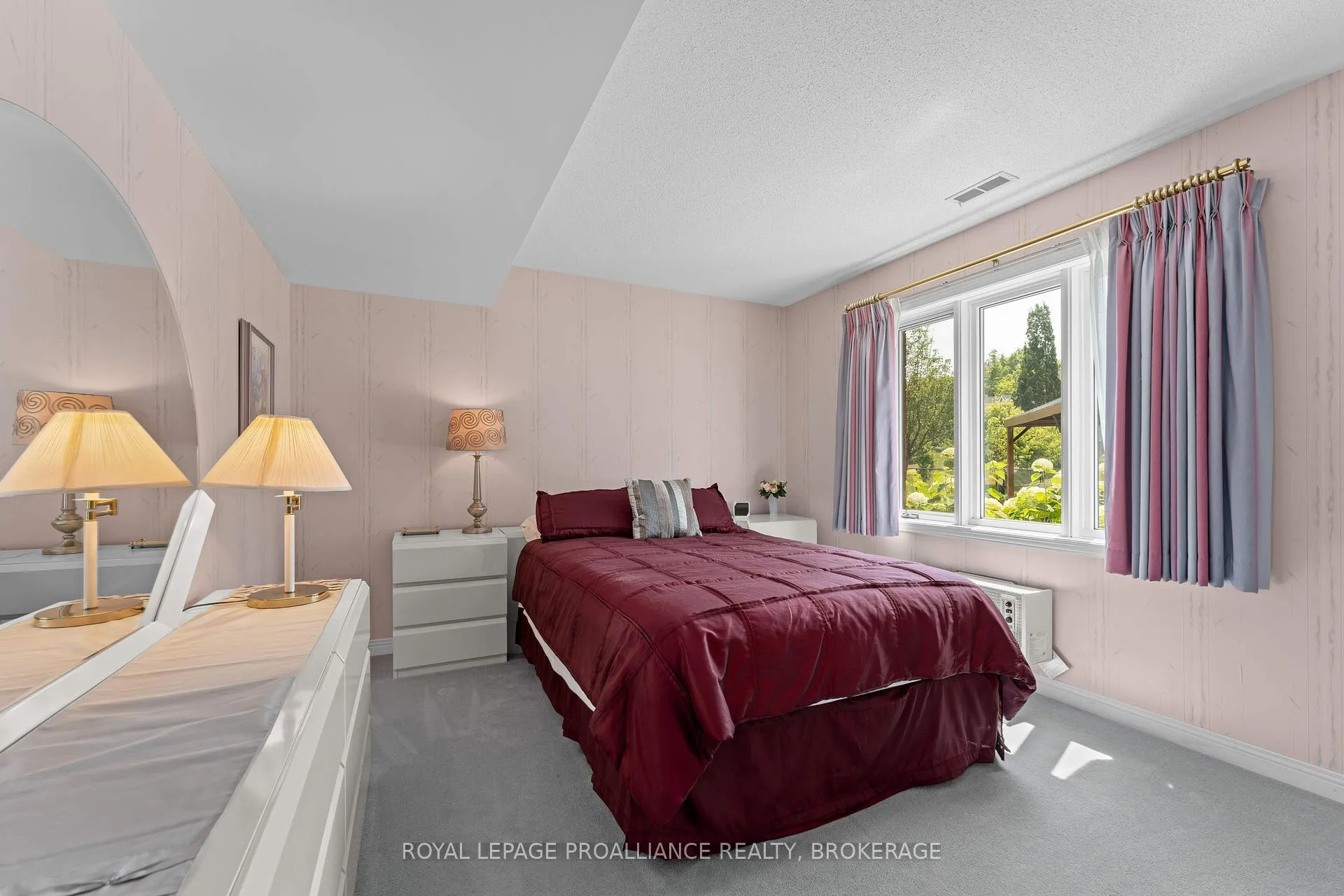 Photo 37 of 1673 St. Lawrence Avenue, Kingston, Kingston East (incl CFB Kingston) — HOMEH