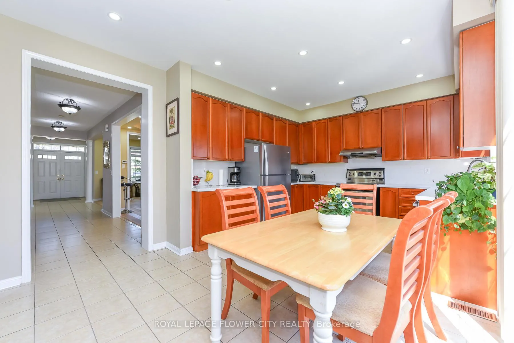 Photo 11 of 19 Maldives Crescent N, Brampton, Vales of Castlemore — HOMEH