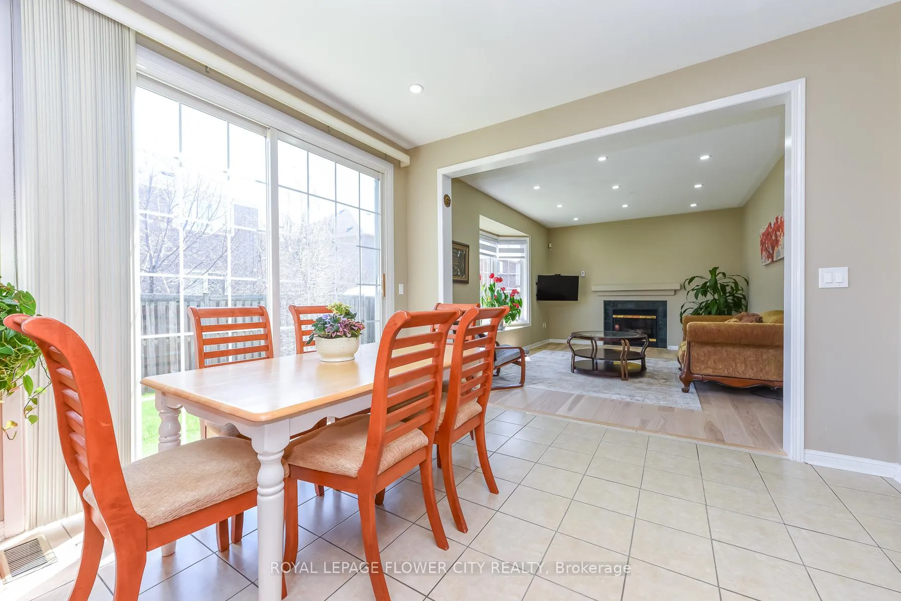 Photo 14 of 19 Maldives Crescent N, Brampton, Vales of Castlemore — HOMEH