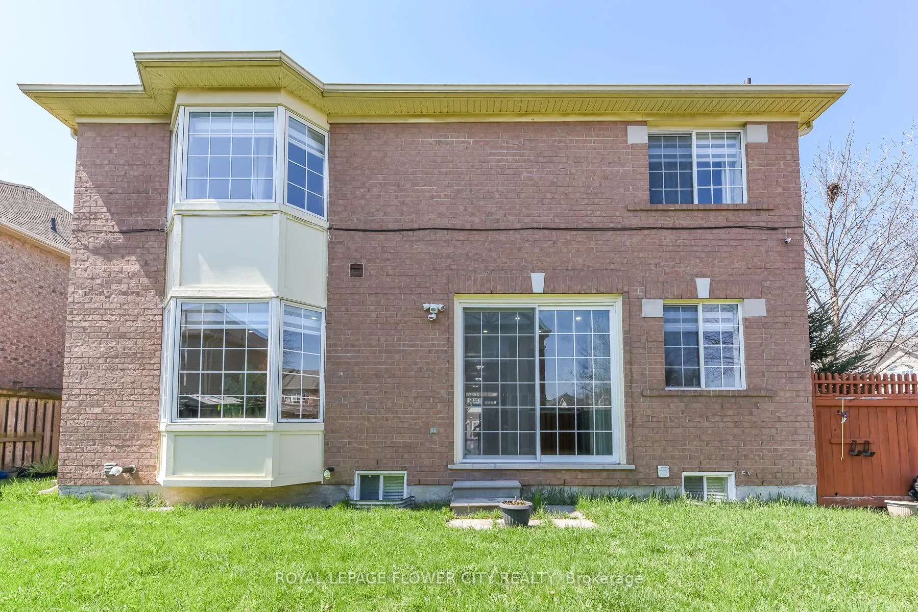 Photo 42 of 19 Maldives Crescent N, Brampton, Vales of Castlemore — HOMEH